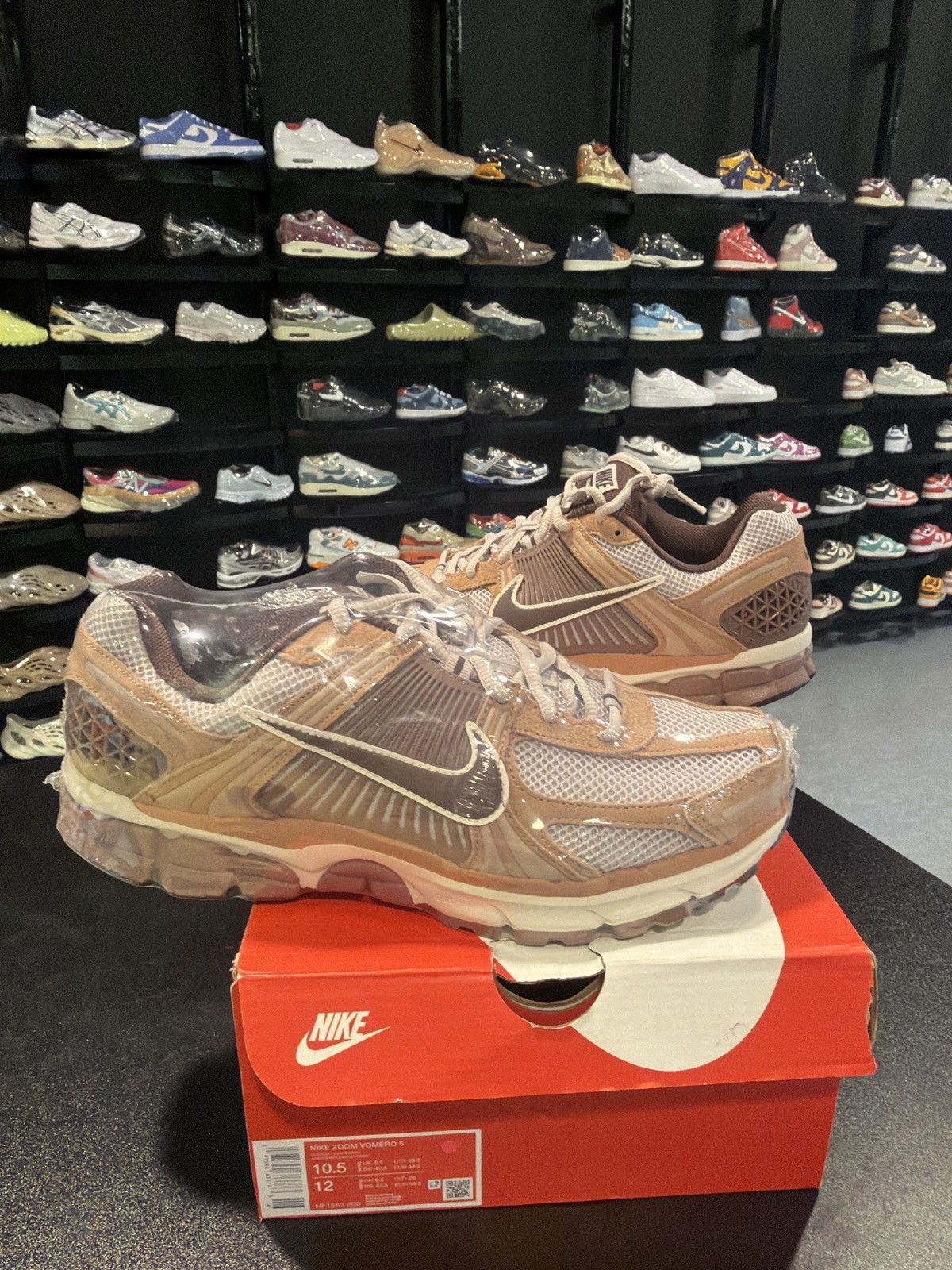 Nike Nike Zoom Vomero 5 Dusted Clay Size-10.5 Brand New QuickShip Size US 10.5 / EU 43-44 - 1 Thumbnail