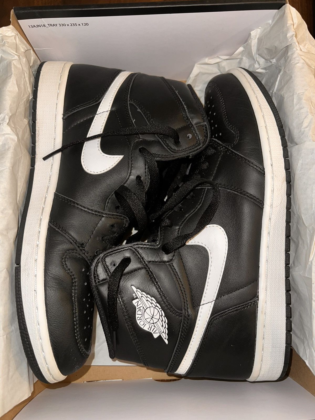 Nike Air Jordan 1 retro High OG “ yin yang” Size US 10.5 / EU 43-44 - 2 Thumbnail