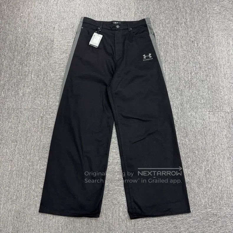 Balenciaga Balenciaga size XS Under Armour collaboration embroidered Size US 26 / EU 42 - 1 Thumbnail