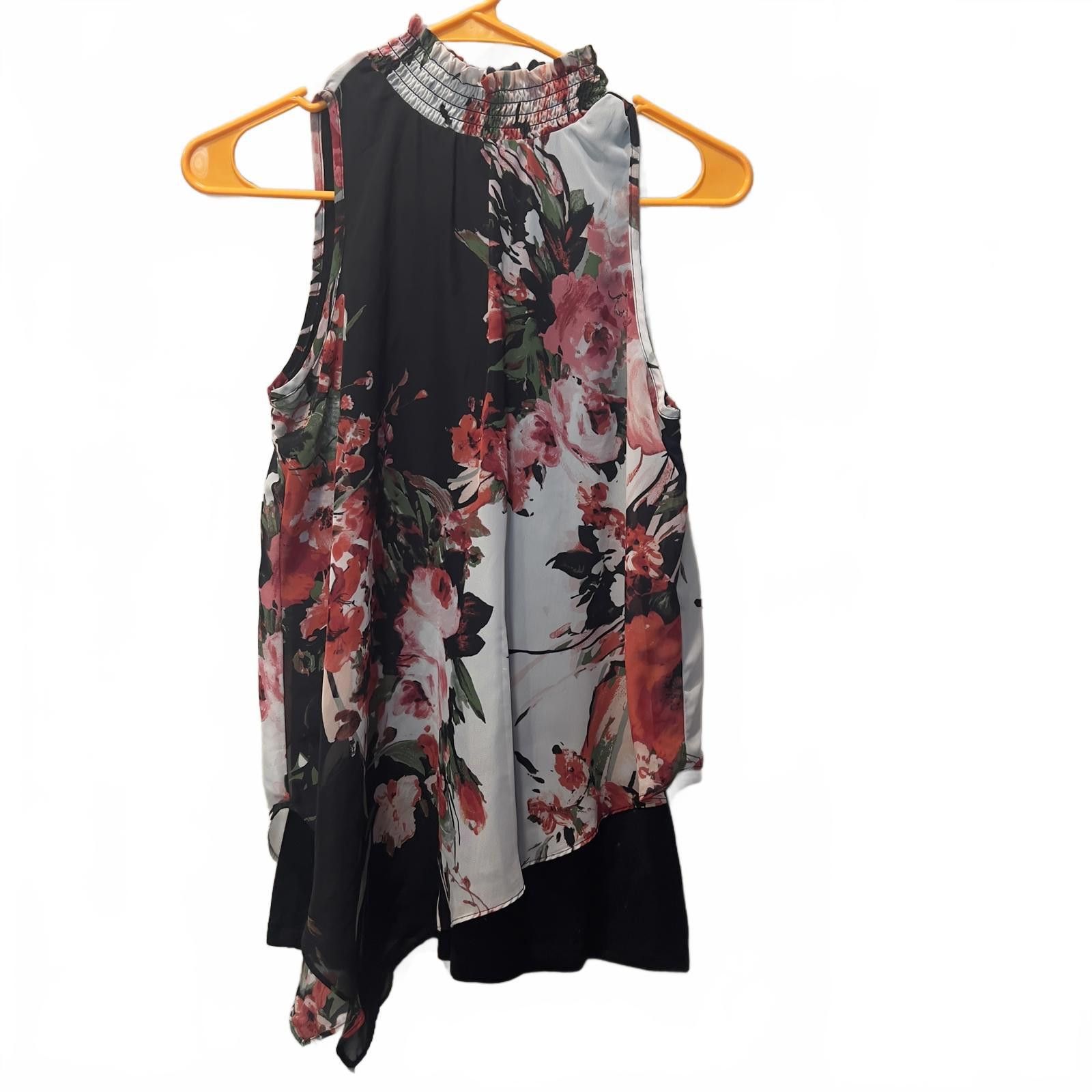 Other IN San Francisco Women's Floral Sleeveless Blouse Size S Size S / US 4 / IT 40 - 1 Thumbnail