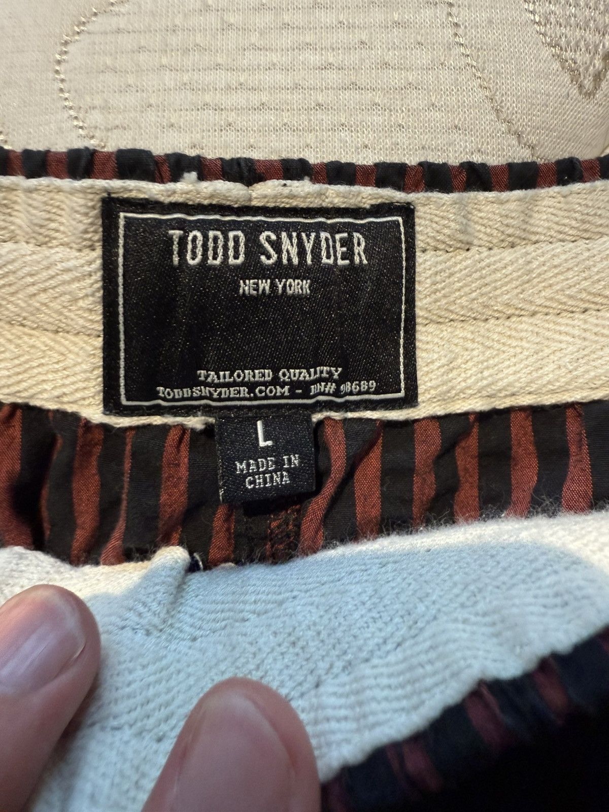 Todd Snyder Red stripe shorts Size US 34 / EU 50 - 2 Thumbnail