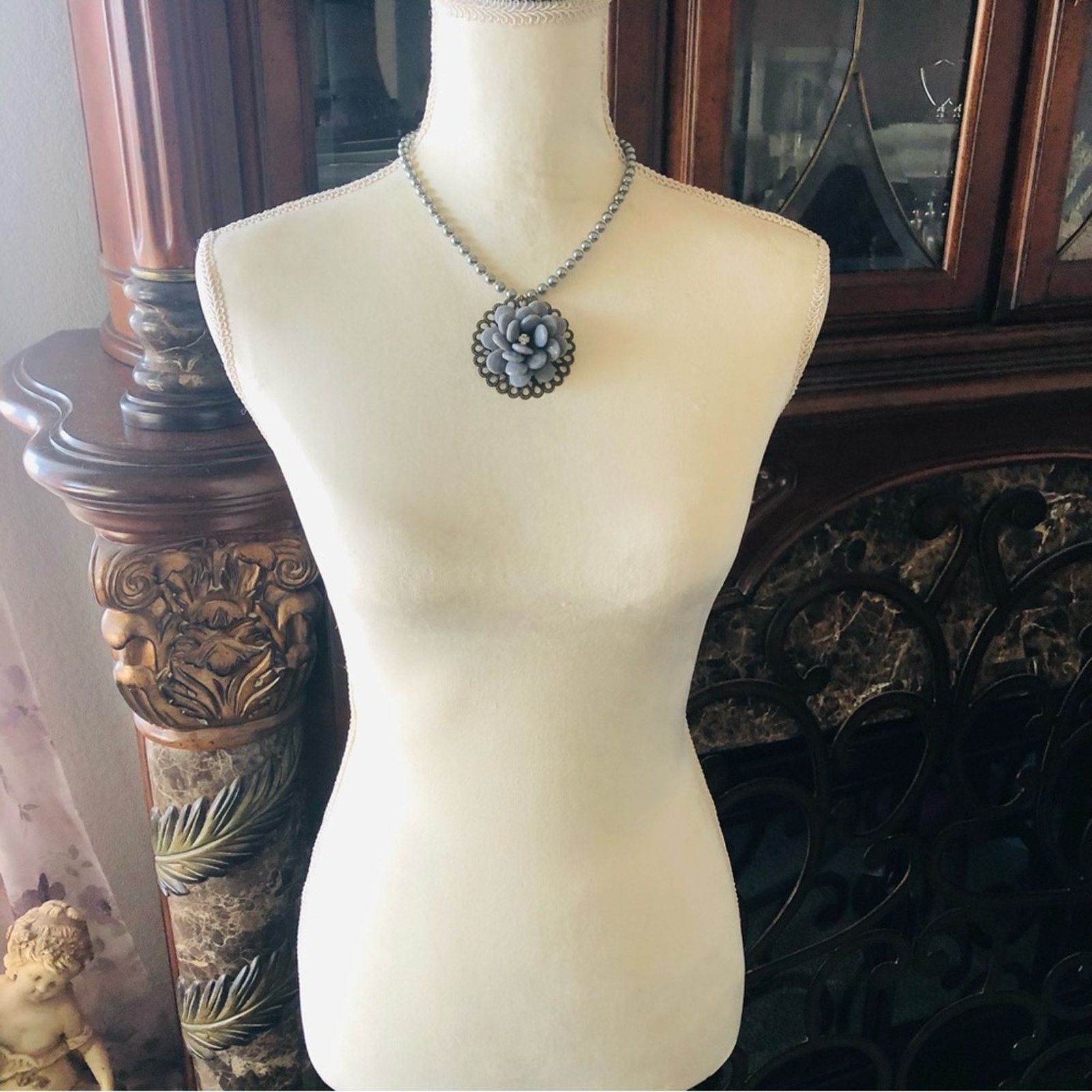 Handmade Handcrafted repurpose faceted floral Pearl necklace Size ONE SIZE - 6 Thumbnail