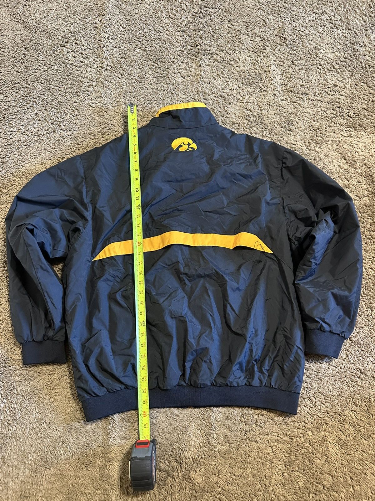 NCAA Vintage Nike NCAA Iowa Hawkeyes jacket 00s size Xl Size US XL / EU 56 / 4 - 9 Thumbnail