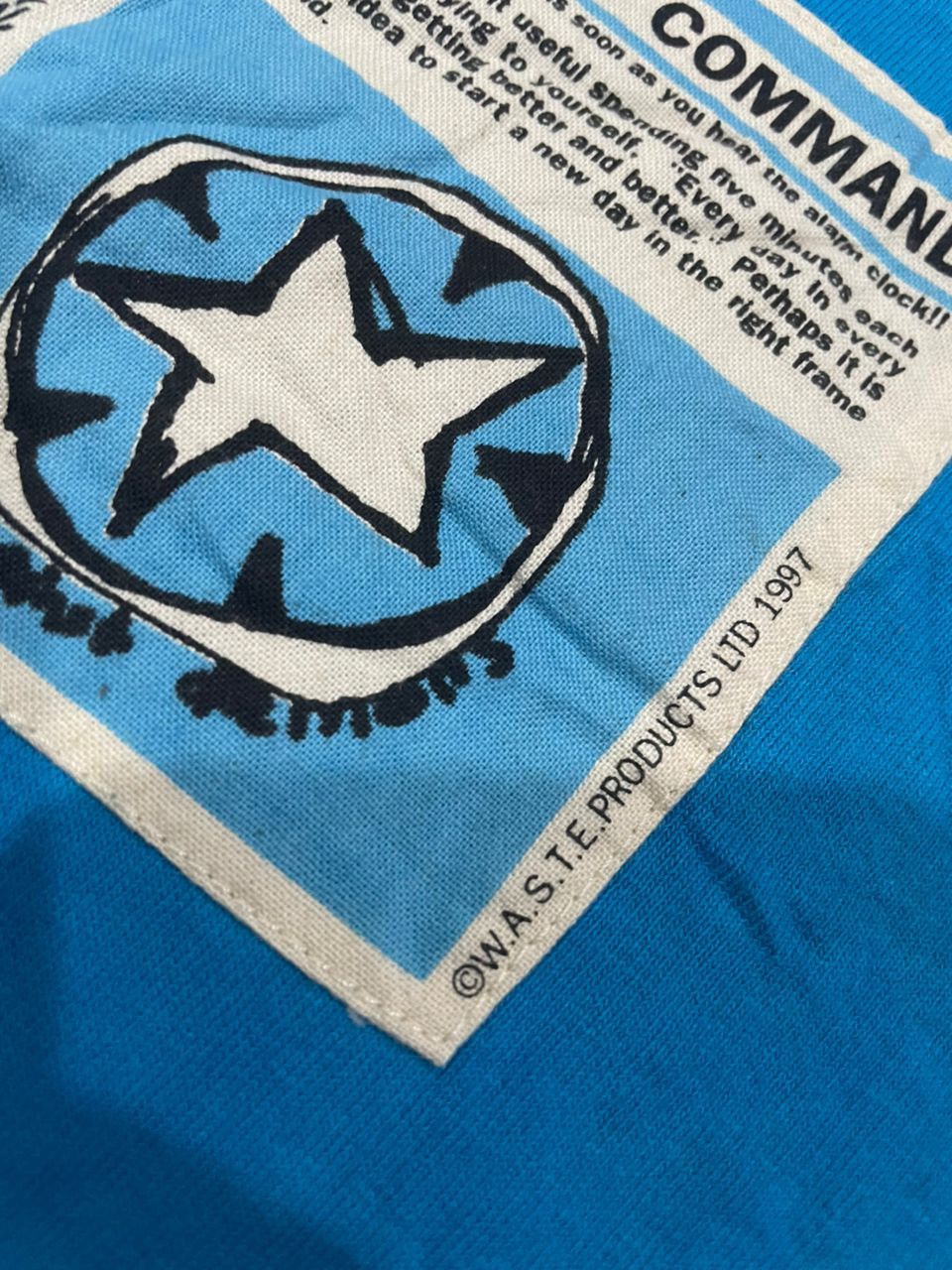 Vintage VTG 1997 Radiohead Fitter Happier Band Tee Size US L / EU 52-54 / 3 - 19 Thumbnail