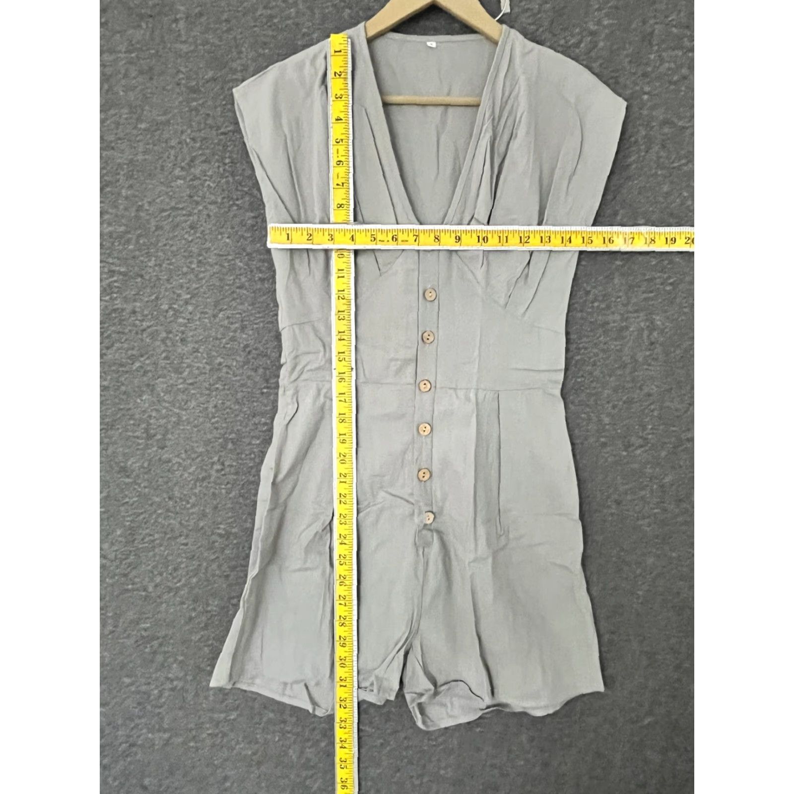 Olive V-Neck Romper Light Olive S Sleeveless Shirt Women Sized S Button Down Pockets Casual One Piece Modern Classic /> Size 28" / US 6 / IT 42 - 4 Thumbnail