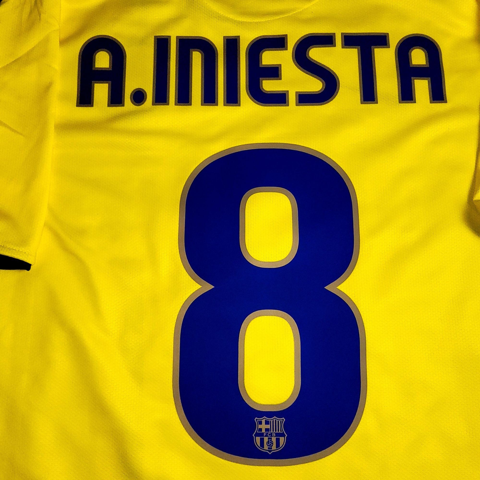 Nike Iniesta Barcelona TREBLE 2008 2009 Soccer Away Jersey M Size US M / EU 48-50 / 2 - 3 Thumbnail