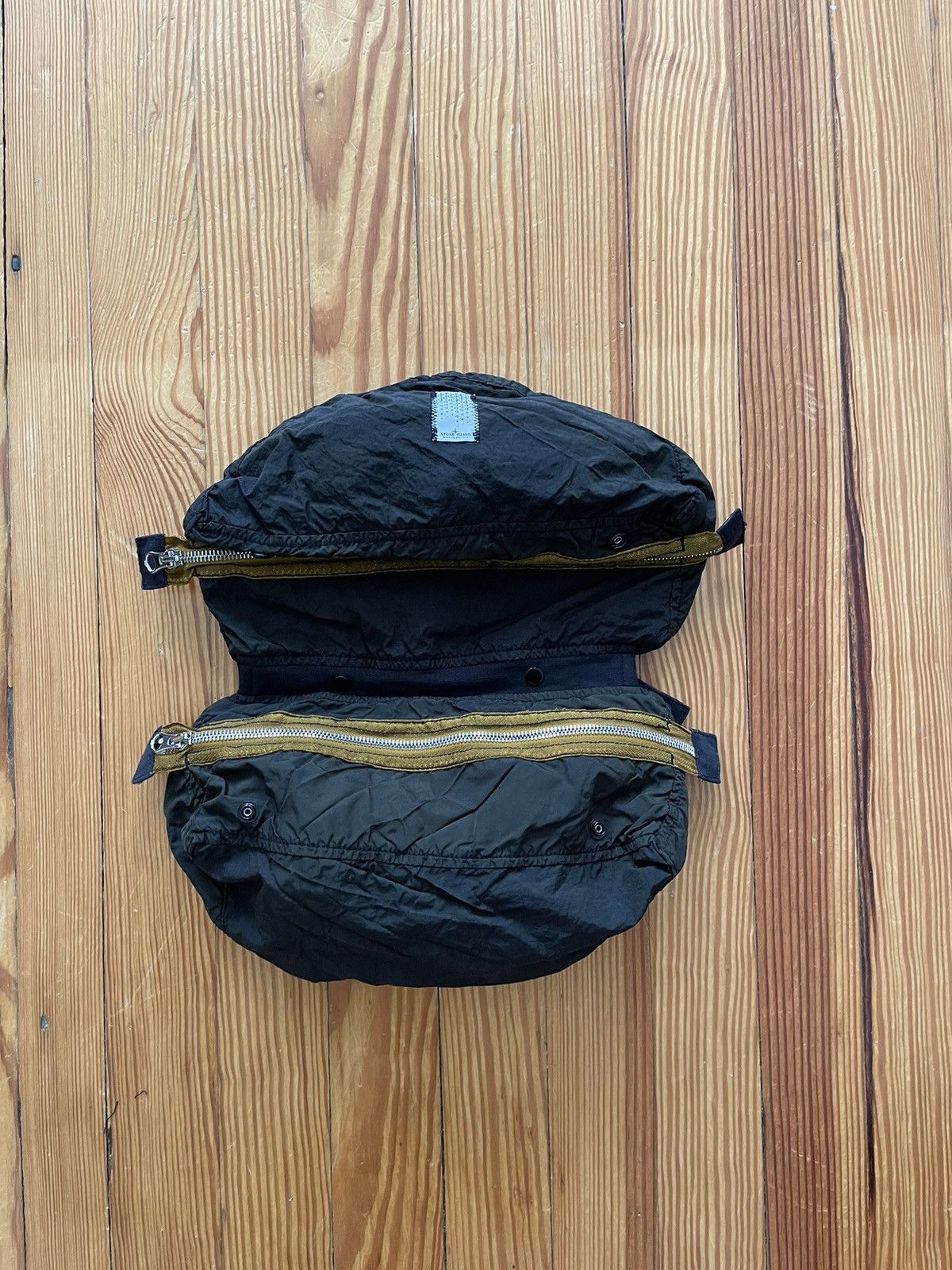 Stone Island × Stone Island Shadow Project Stone Island Shadow Project Compact Duffle Bag Olive Green Size ONE SIZE - 5 Thumbnail