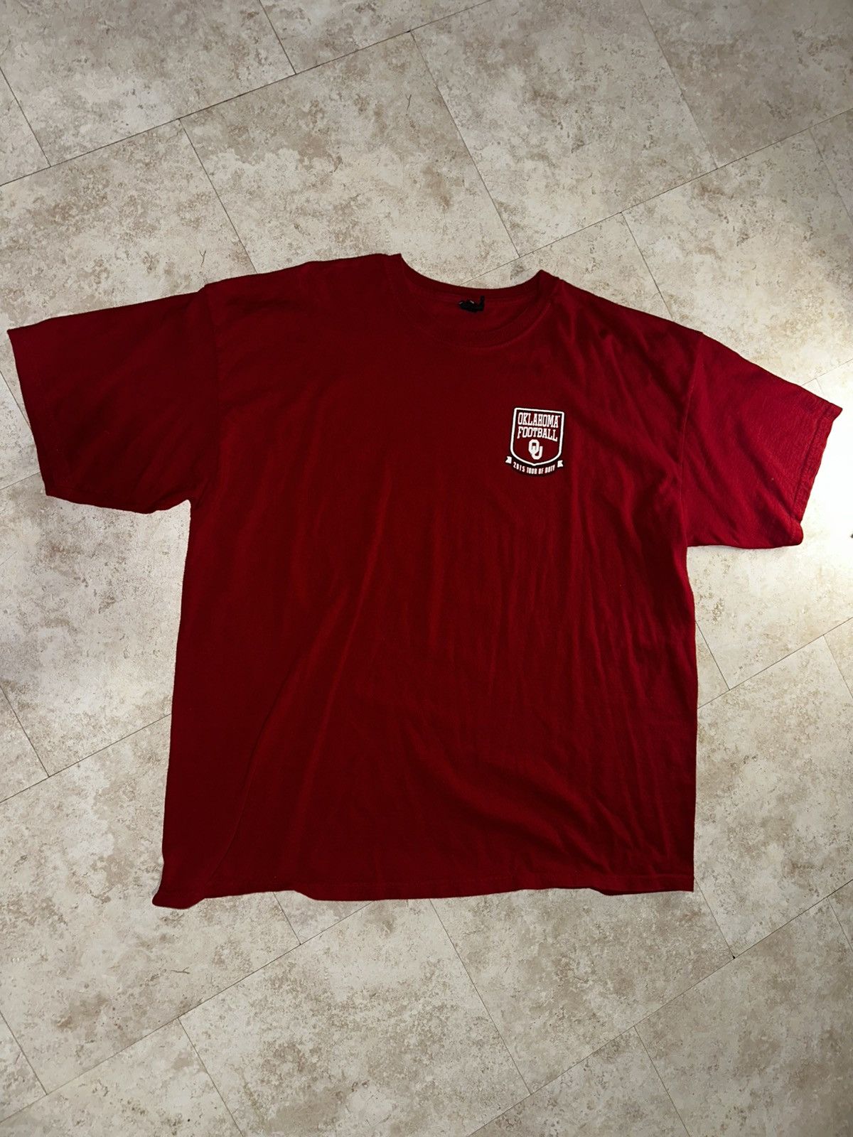 Vintage 2015 University of Oklahoma Tour of Duty tee Size US XXL / EU 58 / 5 - 1 Thumbnail
