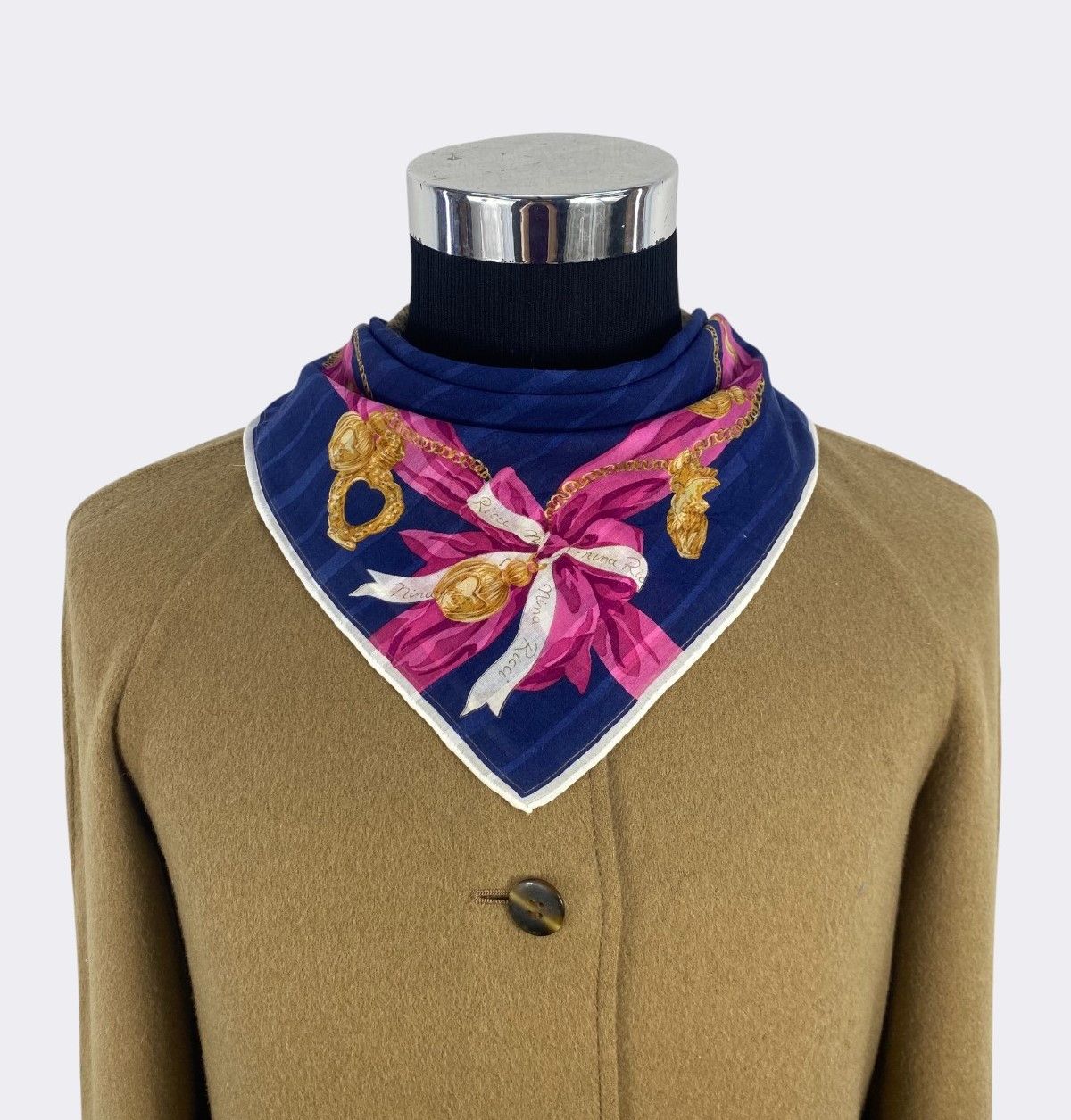 Other Vintage Nina Ricci Handkerchief Neckerchief Bandana H217R Size ONE SIZE - 2 Thumbnail