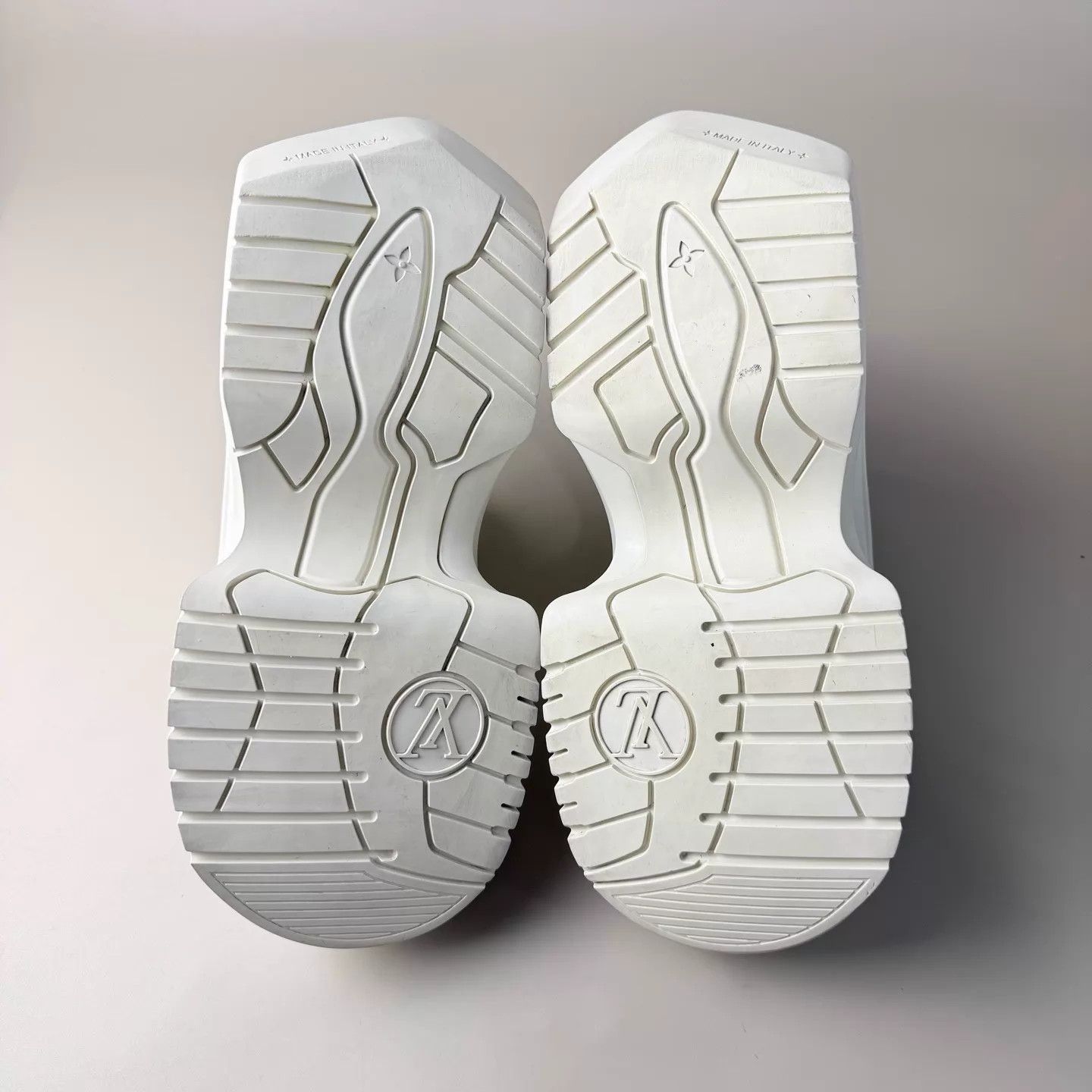 Louis Vuitton LV cream Monogram 2.0 platform sneakers 37 Mint Size US 6.5 / IT 36.5 - 7 Thumbnail