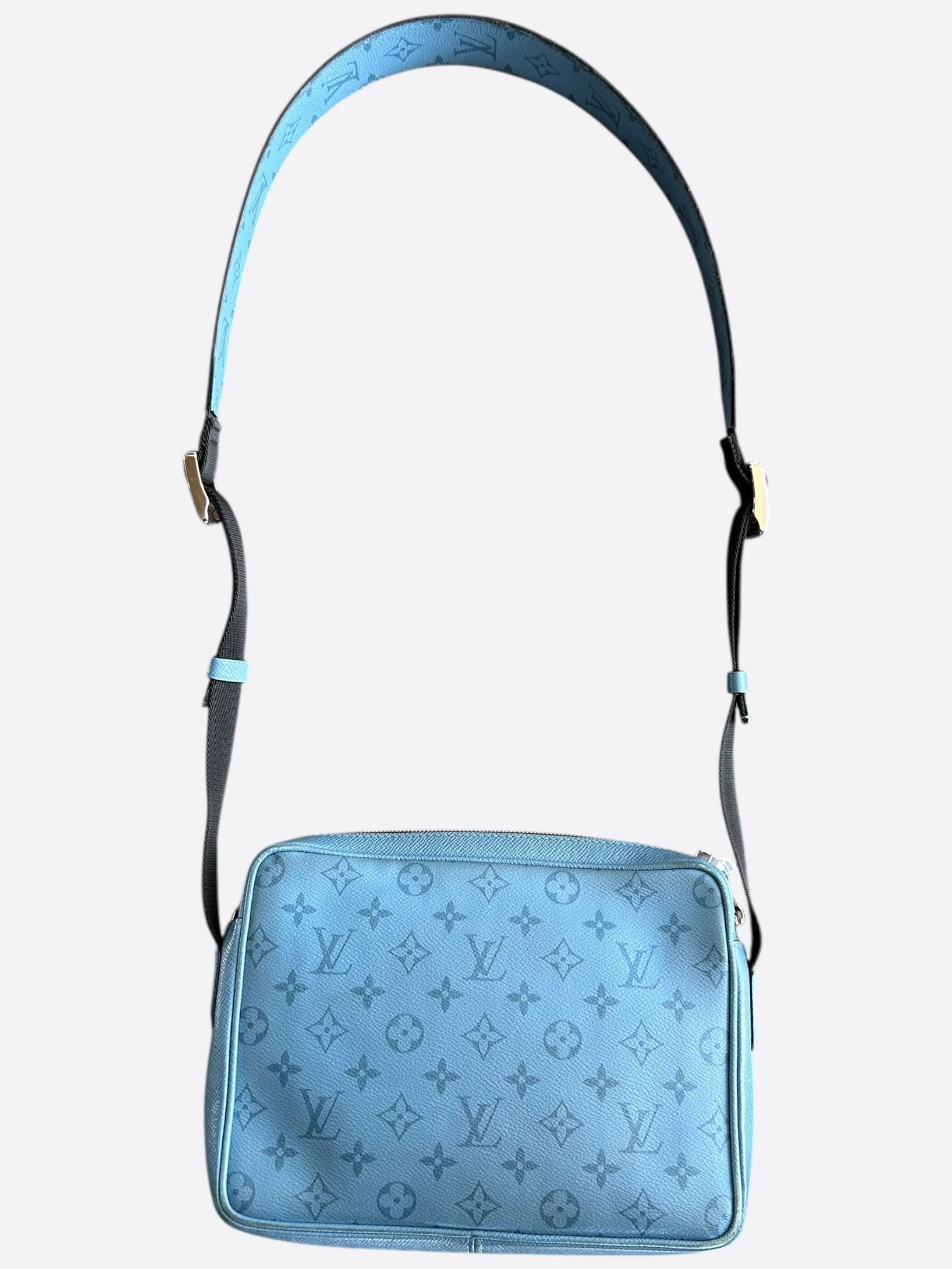 Louis Vuitton Louis Vuitton Blue Taigarama Monogram Outdoor Messenger Bag Size ONE SIZE - 2 Thumbnail