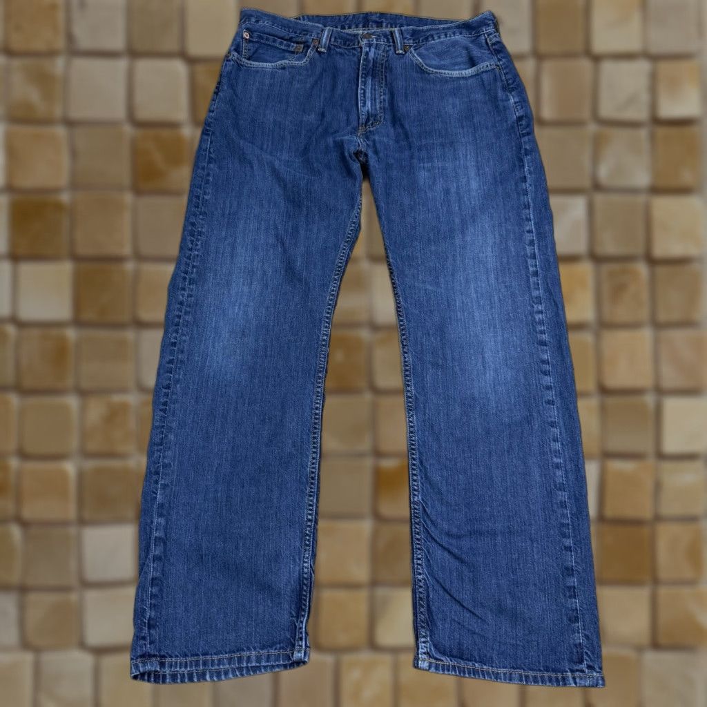 Levi's **Levi's 505 Men's Medium Washed Blue Straight Leg Jeans** User: Levi's 505 Men's Medium Washed Blue Straight Leg Jeans Size US 36 / EU 52 - 1 Thumbnail