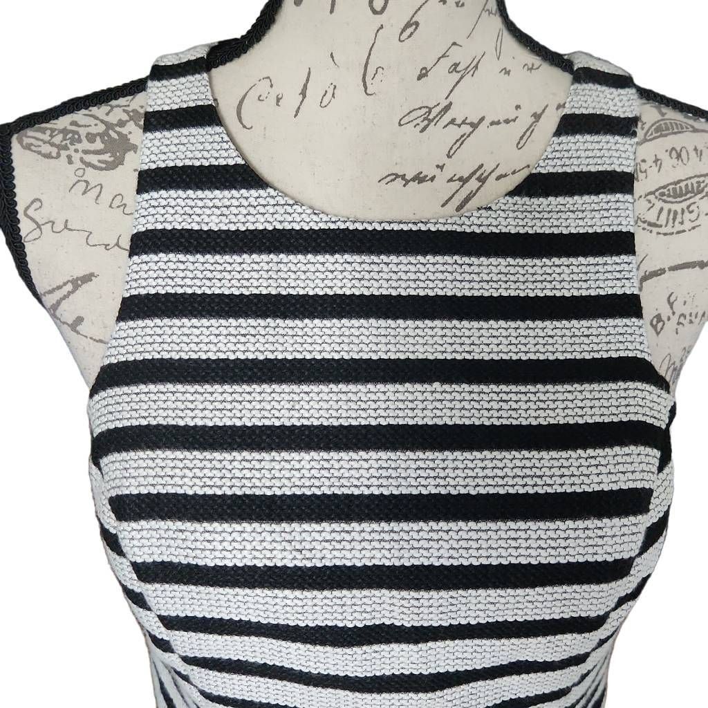 Express Express Women's Size Small Black White Striped Knit Skimmer Top Size S / US 4 / IT 40 - 4 Thumbnail