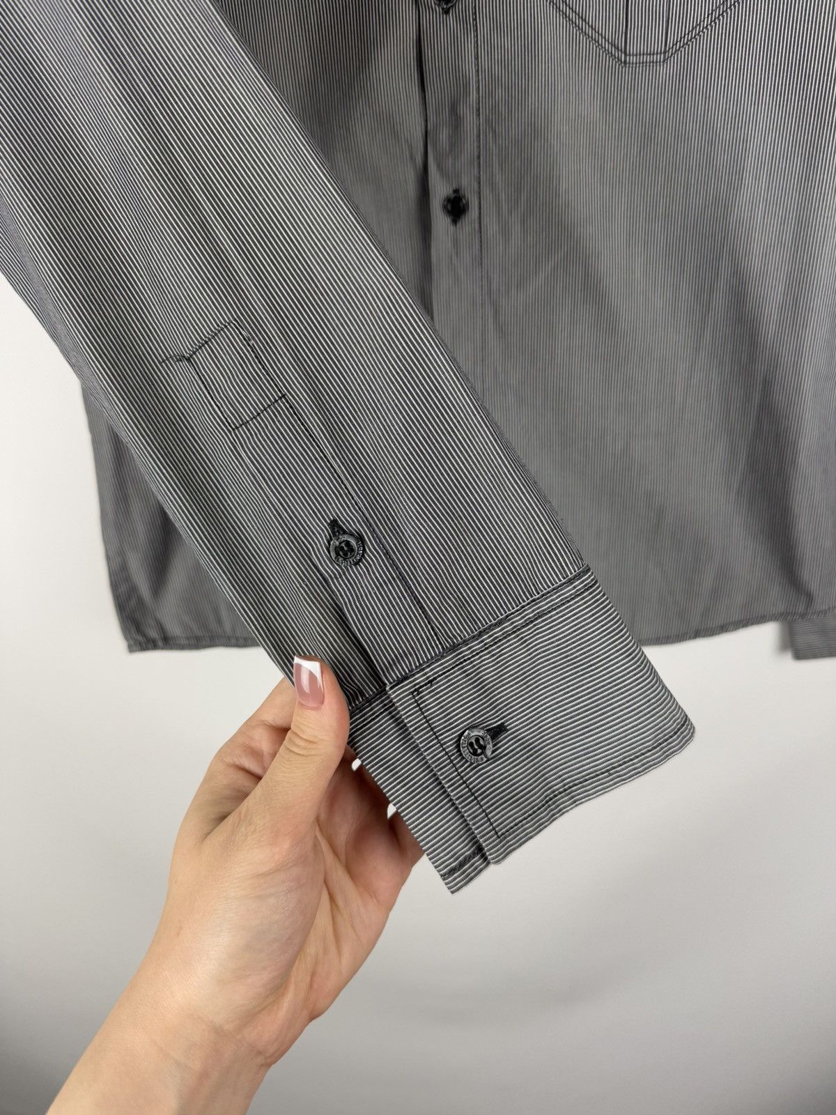 John Galliano John Galliano Long Sleeve Newspaper Print Button Up Shirt Size XS / US 0-2 / IT 36-38 - 11 Thumbnail