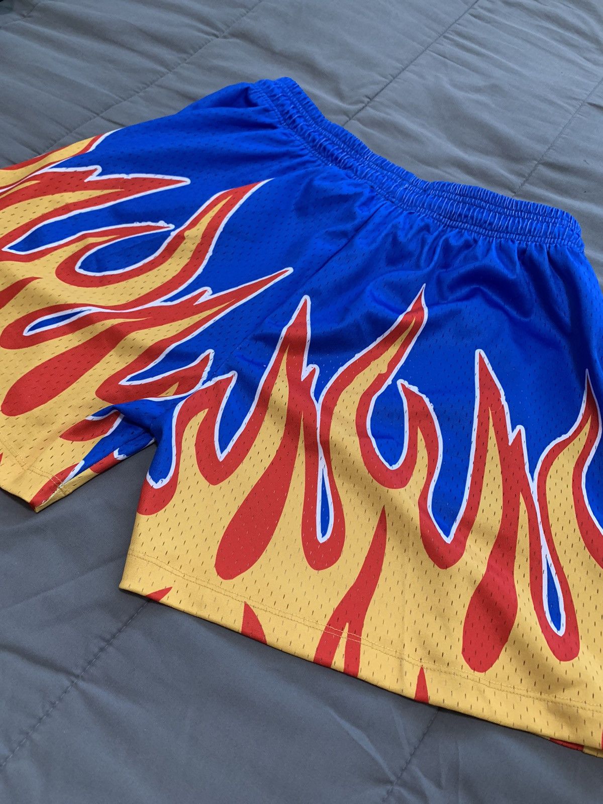 Vintage Soulo Flame Basketball Shorts Size US 34 / EU 50 - 4 Thumbnail