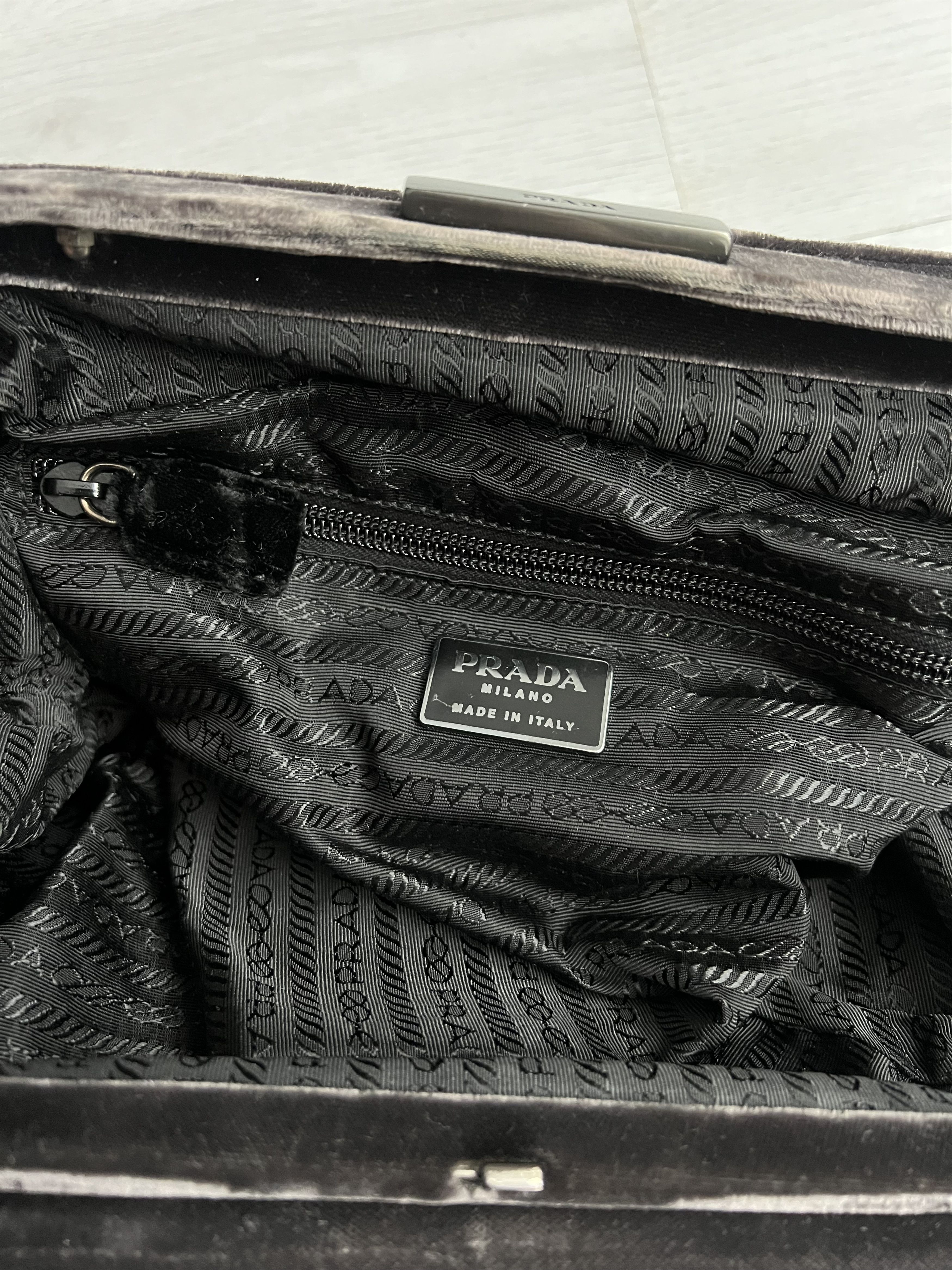 Prada Prada HandBag Velvet Size ONE SIZE - 5 Thumbnail