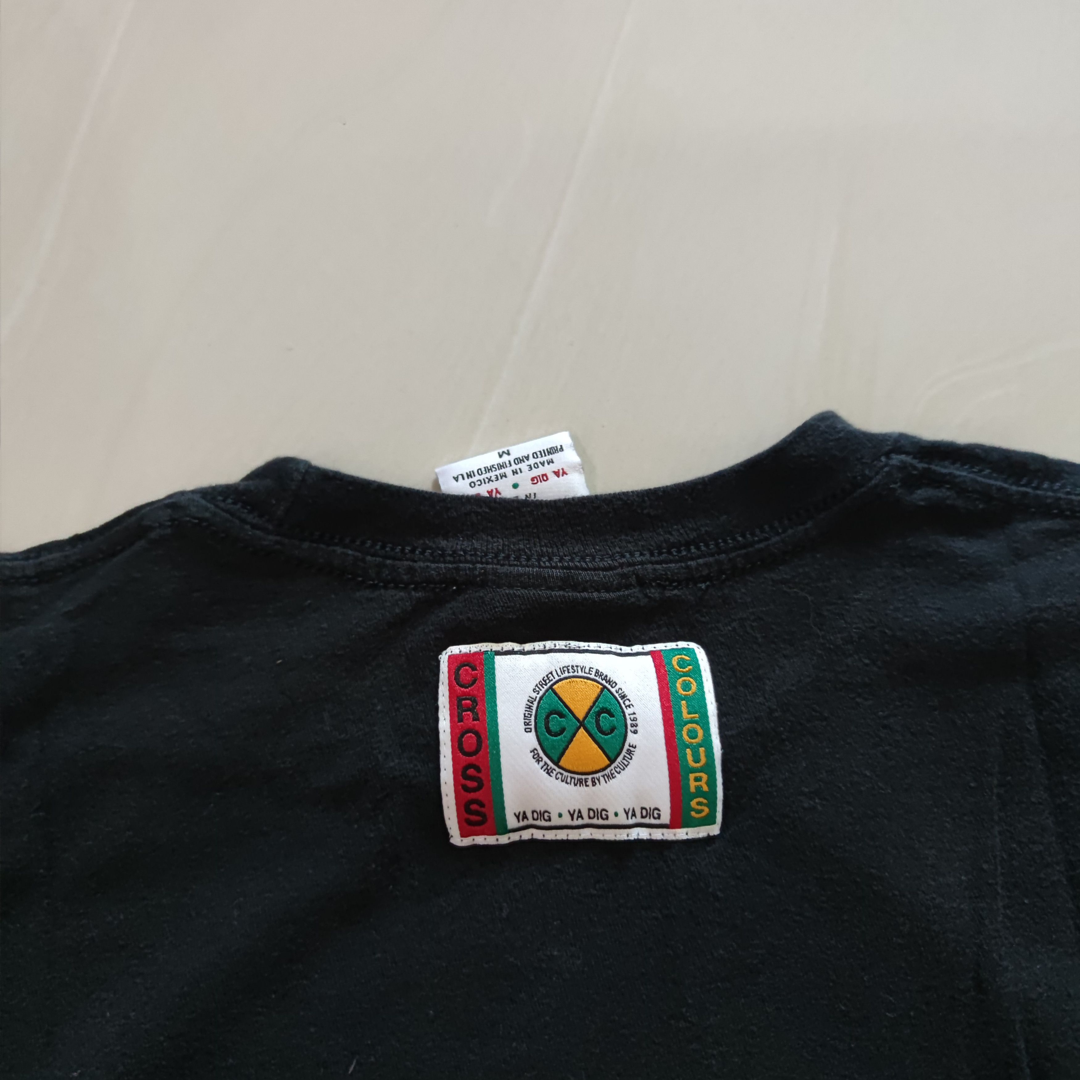 Band Tees × Cross Colours × Rap Tees CROSS COLOURS x TLC 1992 TSHIRT Size US M / EU 48-50 / 2 - 3 Thumbnail