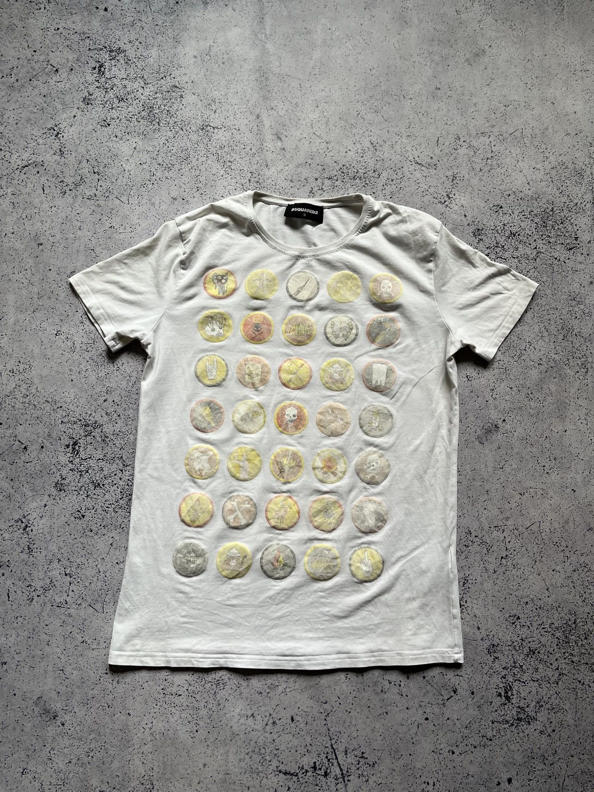 Dsquared2 × Vintage Dsquared2 Distressed T-shirt Humor Logo Tee Y2K USA Size US S / EU 44-46 / 1 - 1 Thumbnail