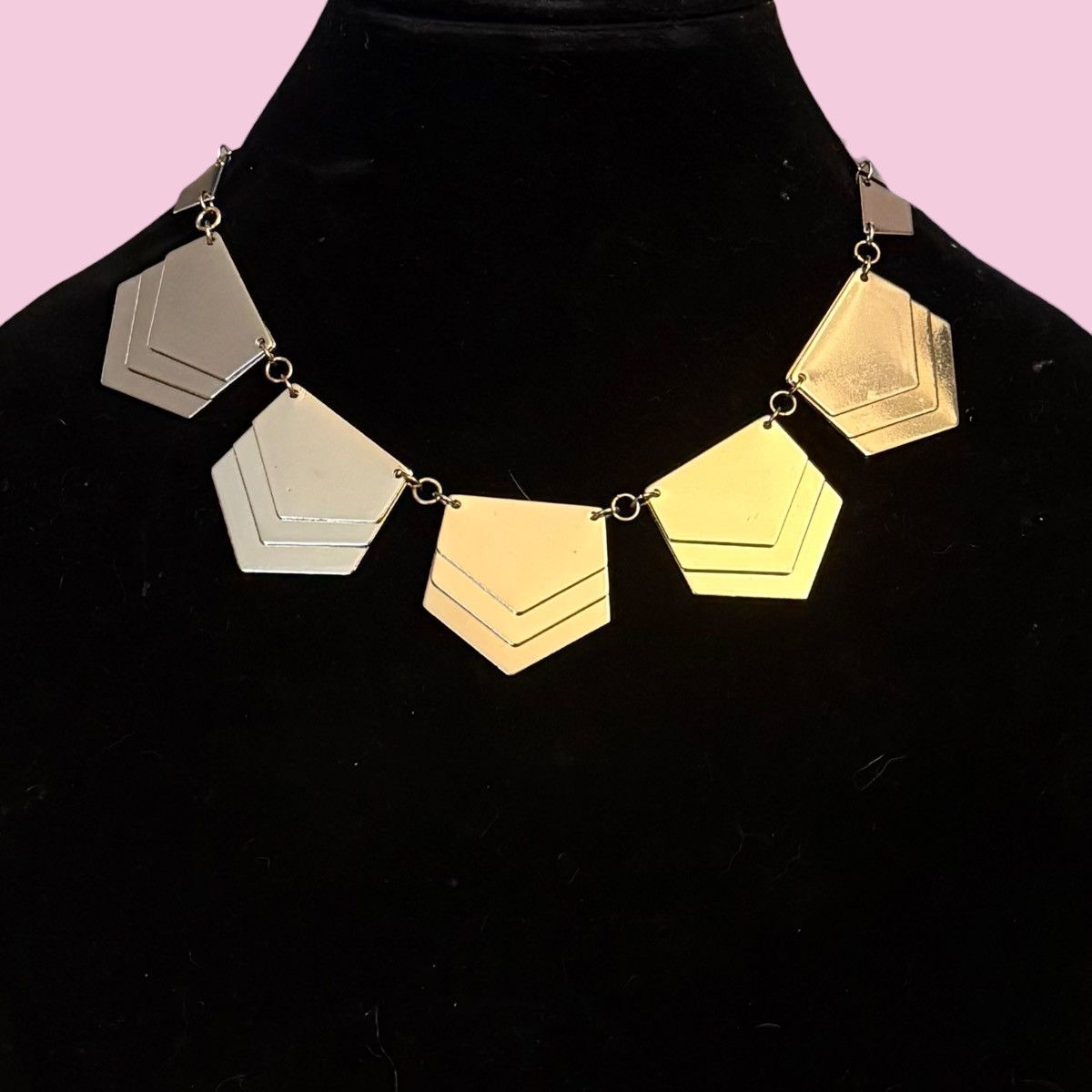 Other Gold tone chevron statement necklace Size ONE SIZE - 1 Thumbnail
