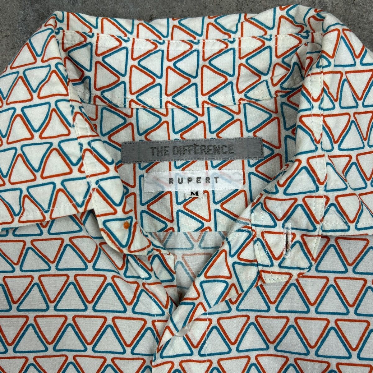 Japanese Brand 1990s Rupert - The Difference Shirt Size US M / EU 48-50 / 2 - 3 Thumbnail