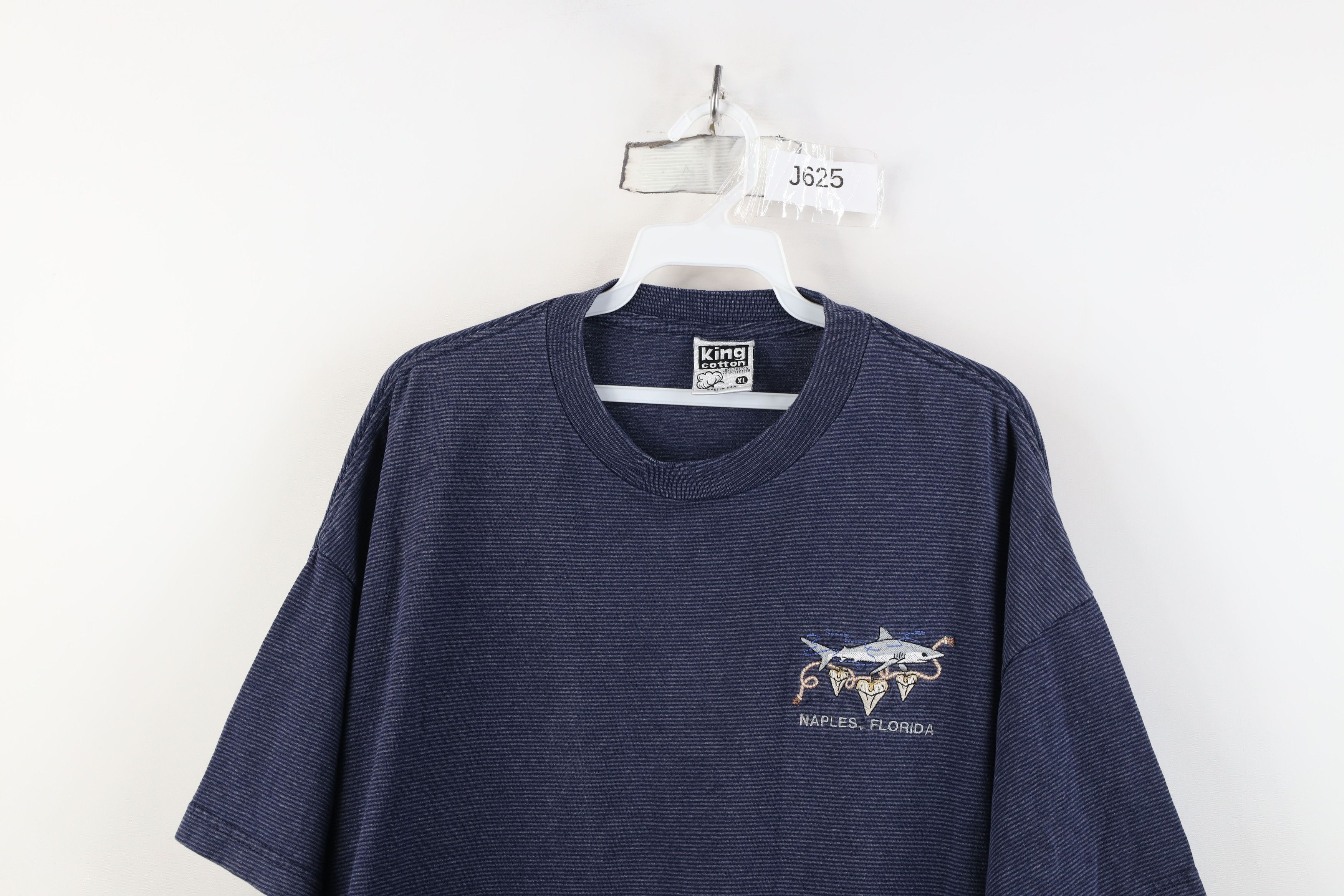 Vintage Vintage 90s Streetwear Florida Shark Tooth T-Shirt USA Size US XL / EU 56 / 4 - 2 Thumbnail