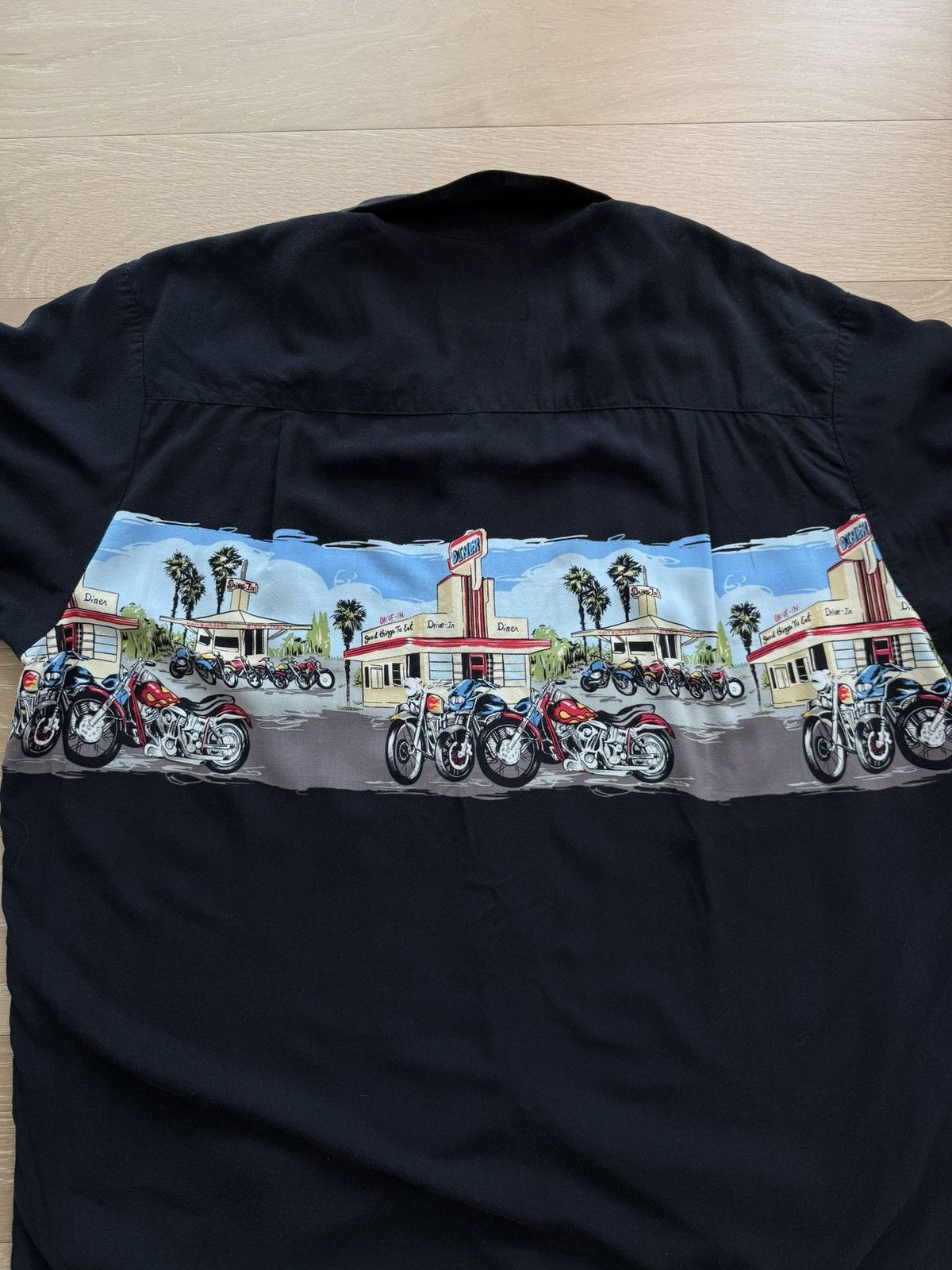 Paradise Found Retro Diner and Motorcycles Button Up Hawaiian Shirt Size US L / EU 52-54 / 3 - 9 Thumbnail