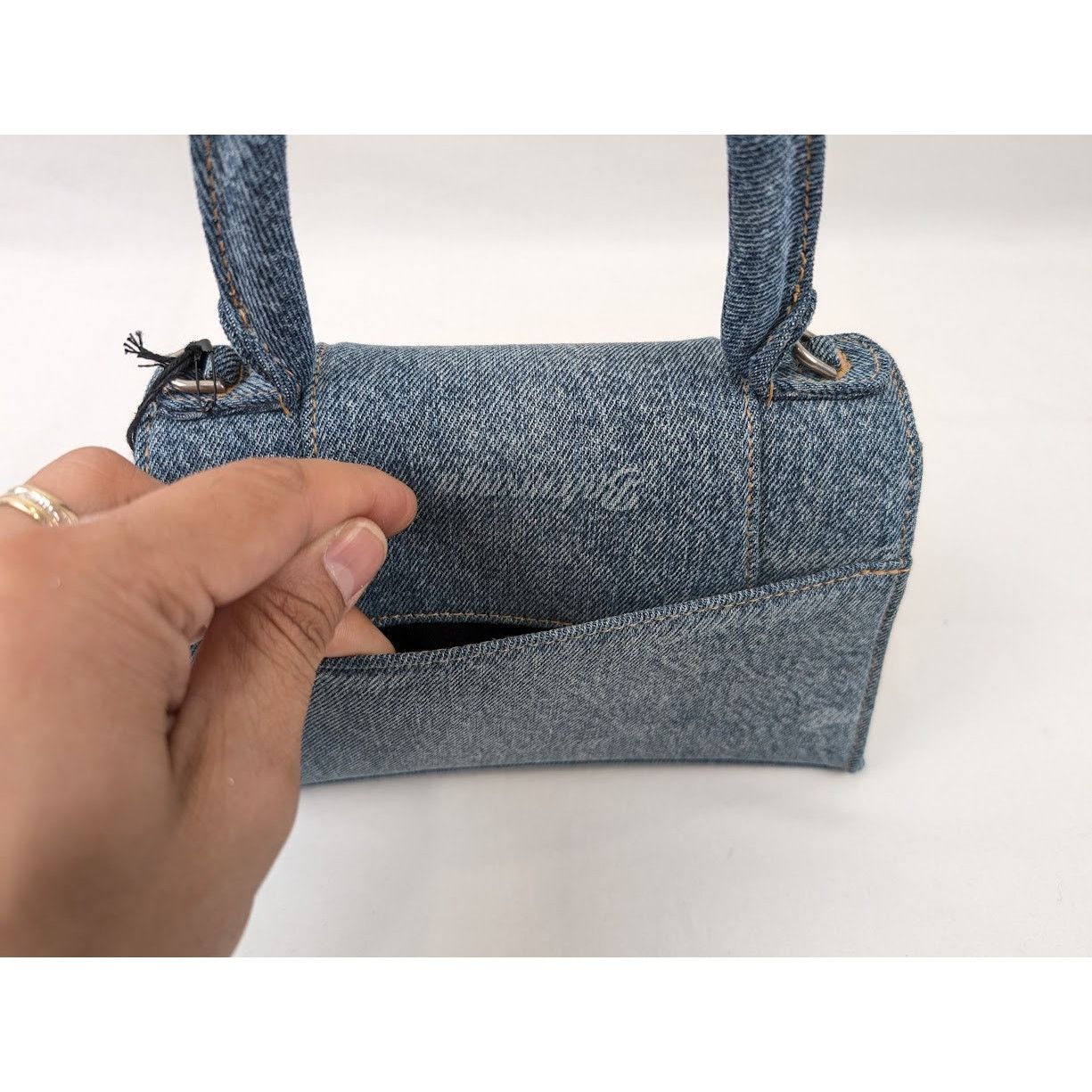 Balenciaga o1rshd1 Size:OS / All Over Denim Hourglass Top Hand Bag Blue Size ONE SIZE - 7 Thumbnail