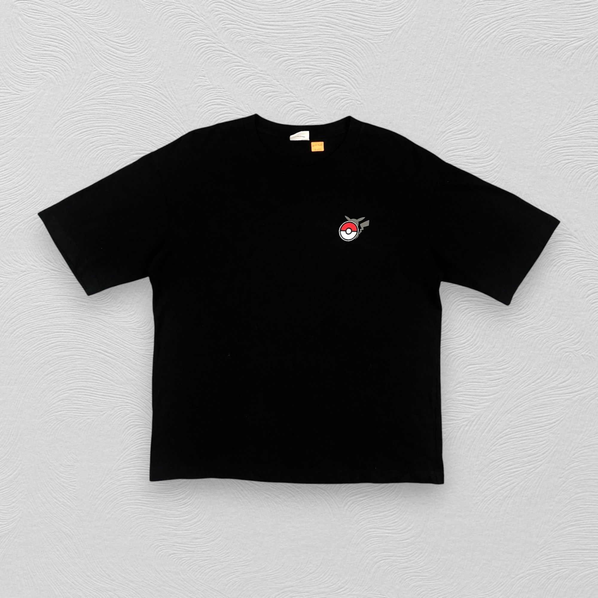 GU Vintage Pokemon Nintendo Tshirt - H050 Size US M / EU 48-50 / 2 - 1 Thumbnail