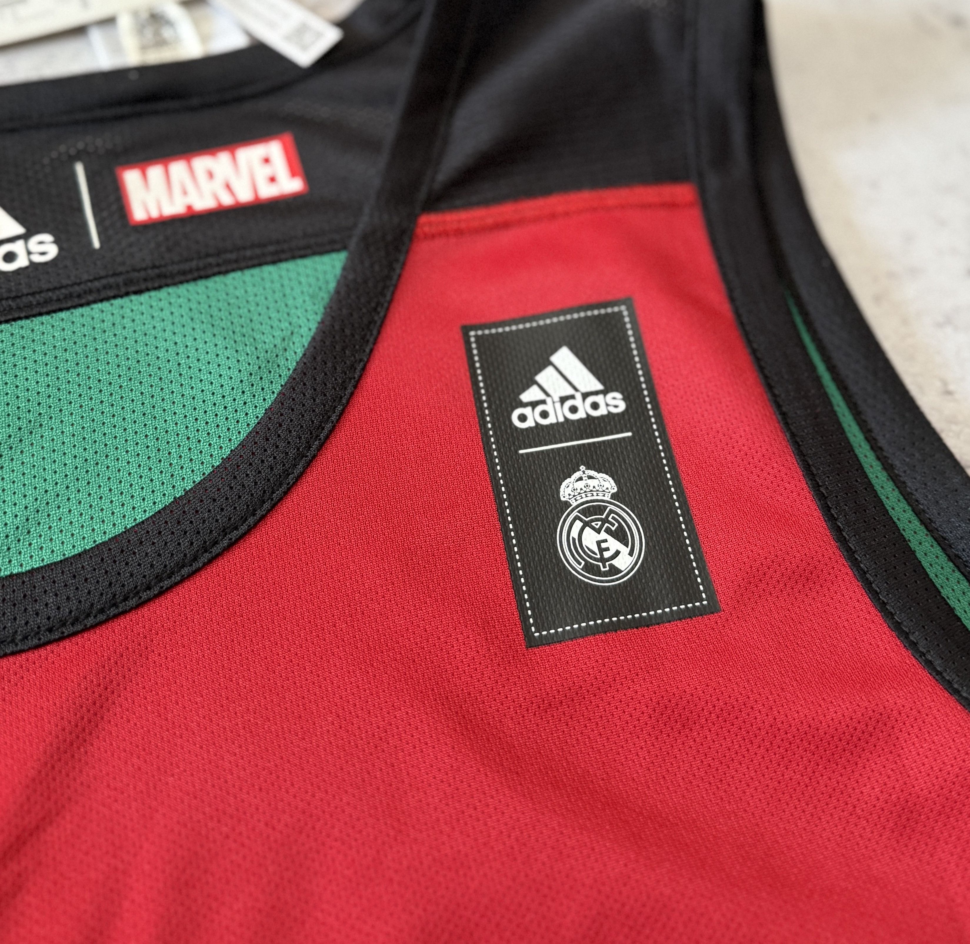 Adidas ADIDAS X REAL MADRID MARVEL AVENGERS TANK TOP HM3881 SIZE L Size US L / EU 52-54 / 3 - 2 Thumbnail
