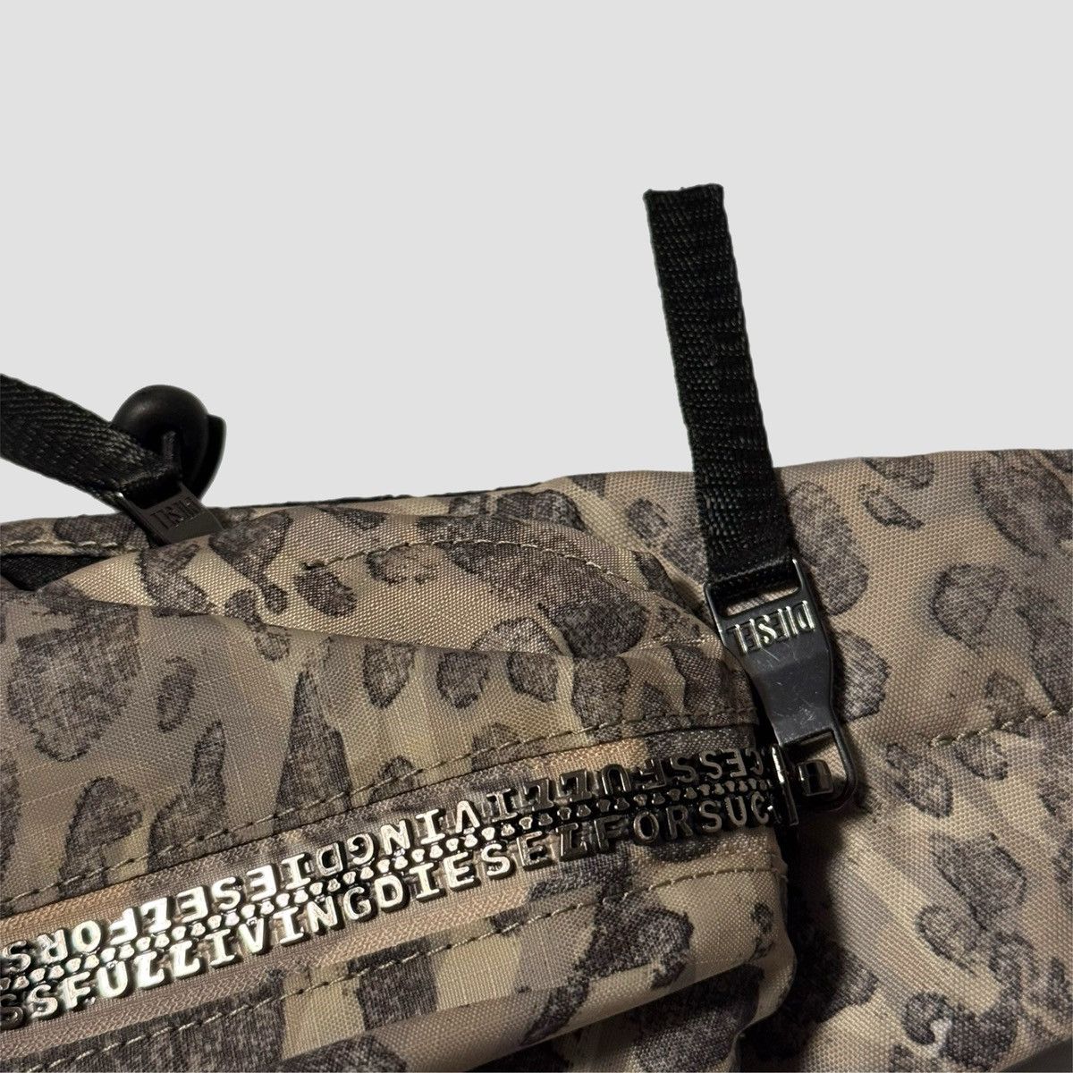Diesel Diesel Zip-D Sling Backpack Incense Grey Size ONE SIZE - 4 Thumbnail