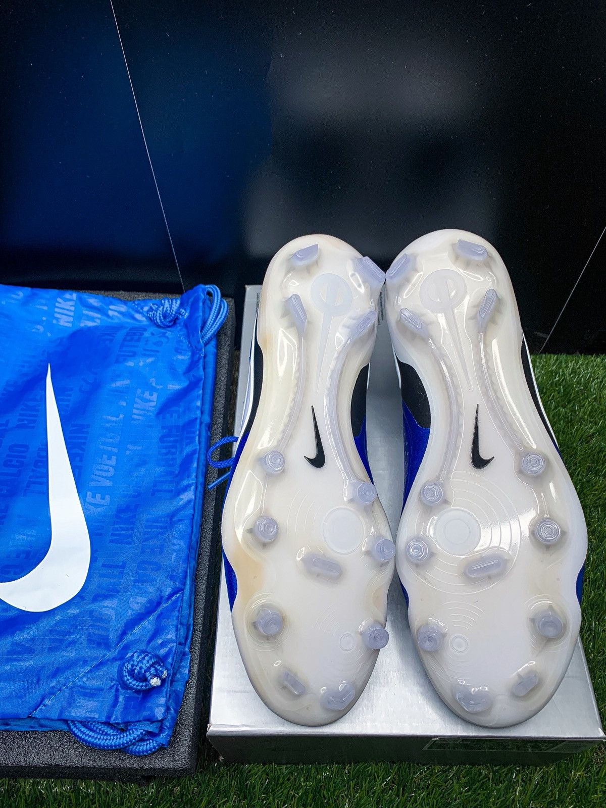 Nike Nike Tiempo Legend 10 Elite Size US 9 / EU 42 - 4 Thumbnail