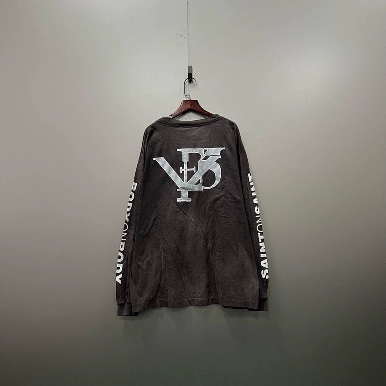 Saint Michael Saint Michael Grey monogrammed logo long sleeve 2502-Nexta Size US M / EU 48-50 / 2 - 2 Thumbnail