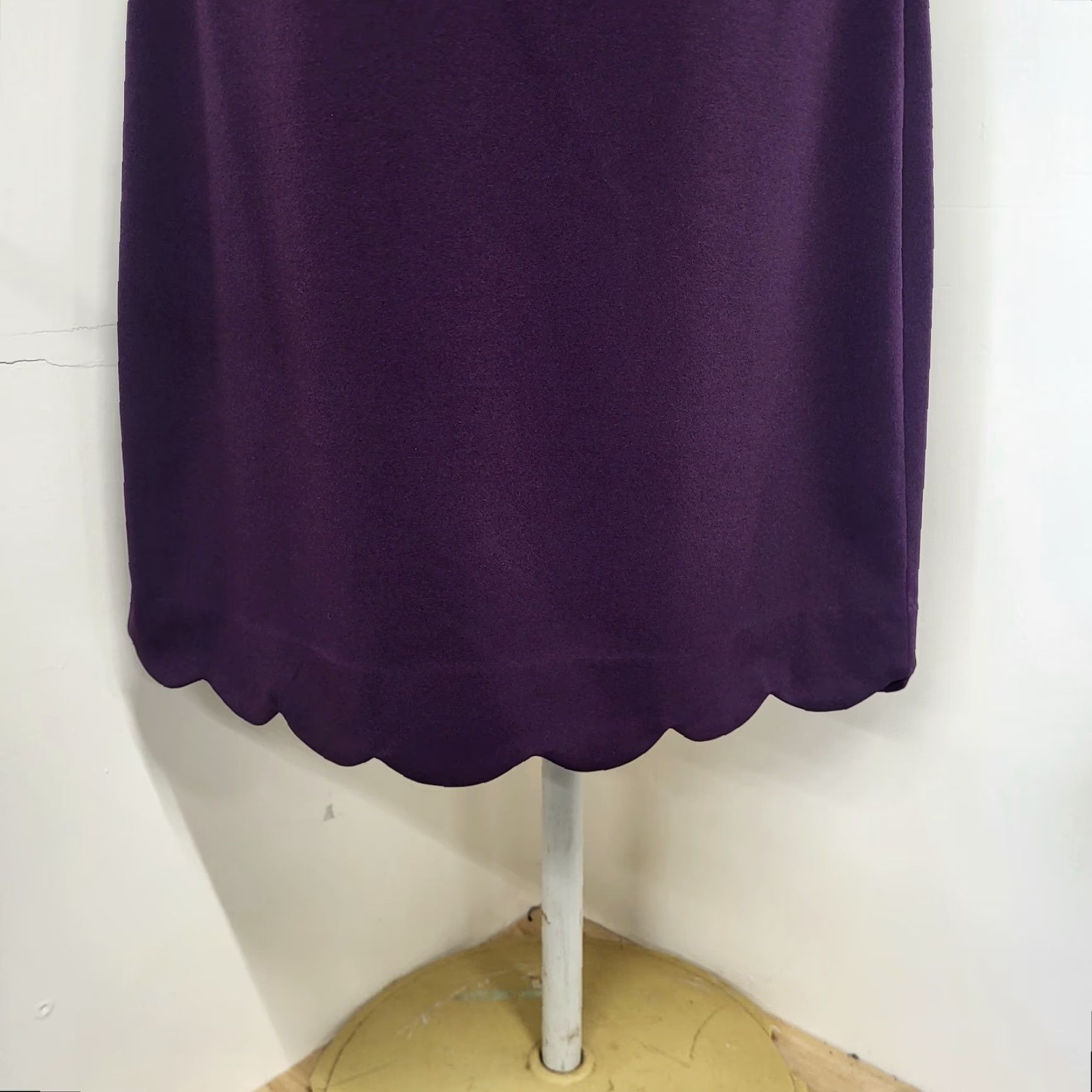 Anne Klein Ann Klein Dress Women's Size 14 Purple Wine Short Sleeve Scalloped Classic Fit Size 36" / US 14 / IT 50 - 3 Thumbnail