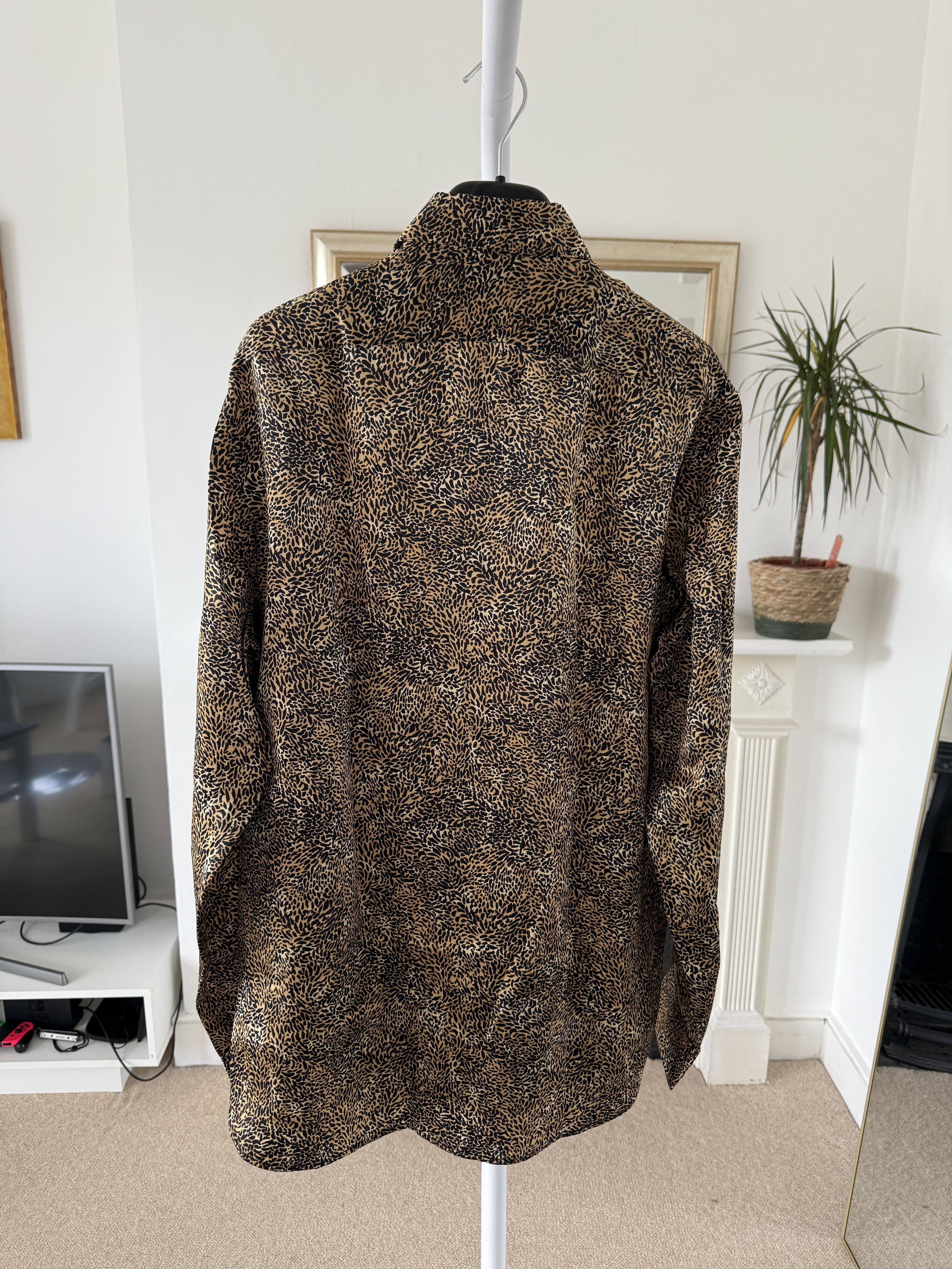 Saint Laurent Paris Saint Laurent Silk Leopard Shirt Size US M / EU 48-50 / 2 - 6 Thumbnail