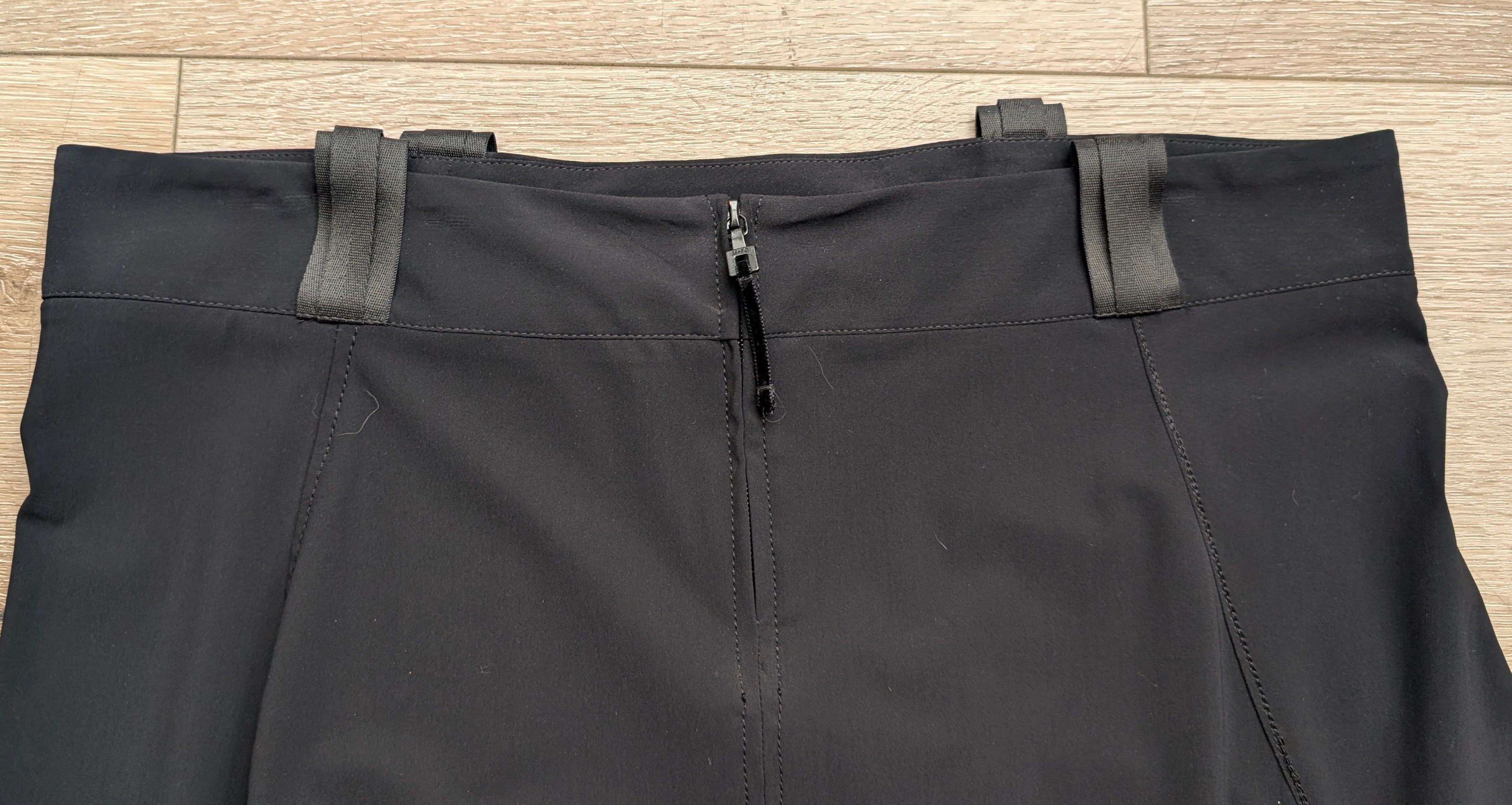 Marithe + Francois Girbaud Marithe Francois Girbaud VTG Blk Womens Curve Skirt Size 12 Size 34" / US 12 / IT 48 - 7 Thumbnail