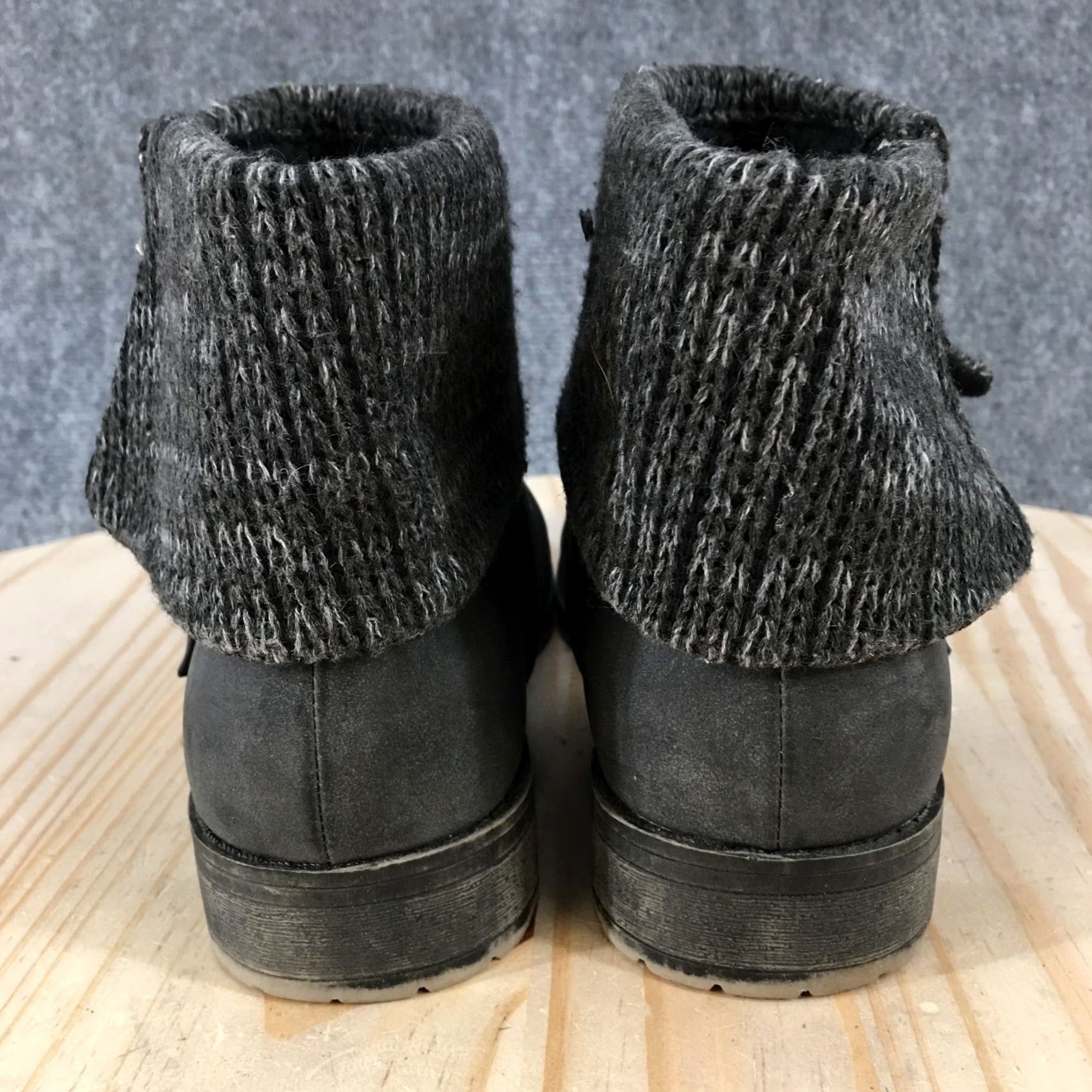 Vintage Rocket Dog Boots Womens 10 Gray Bentley Ankle Booties Knit Buckle Cuffed Sweater Boots Size L / US 10 / IT 46 - 6 Thumbnail