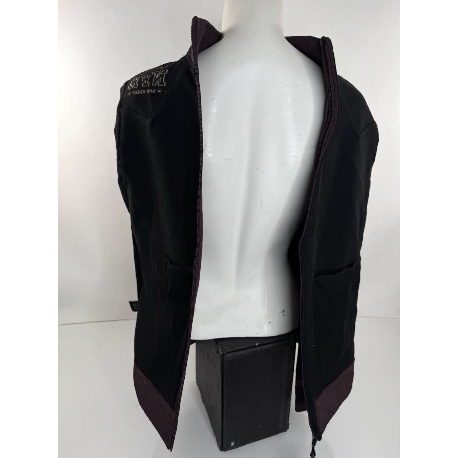 Vintage NFR PRCA - NEW w TAGS - Rodeo Horse LAS VEGAS Embroidered Womens M Jacket Shirt Womens M Burgundy Western Cowboy NFR Size M / US 6-8 / IT 42-44 - 6 Thumbnail