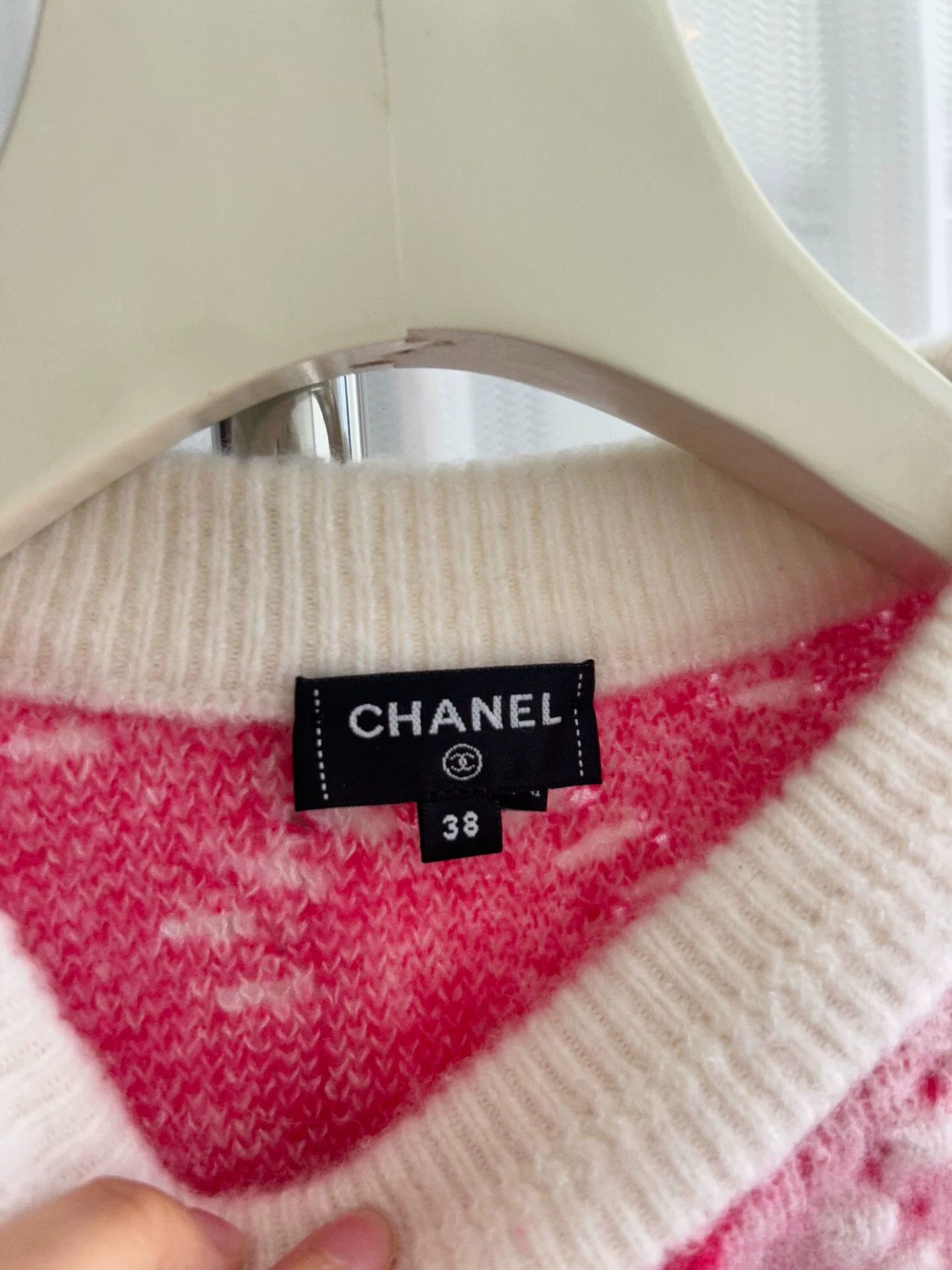 Chanel Chanel 23N Red Star Cashmere Top 38 Size S / US 4 / IT 40 - 2 Thumbnail
