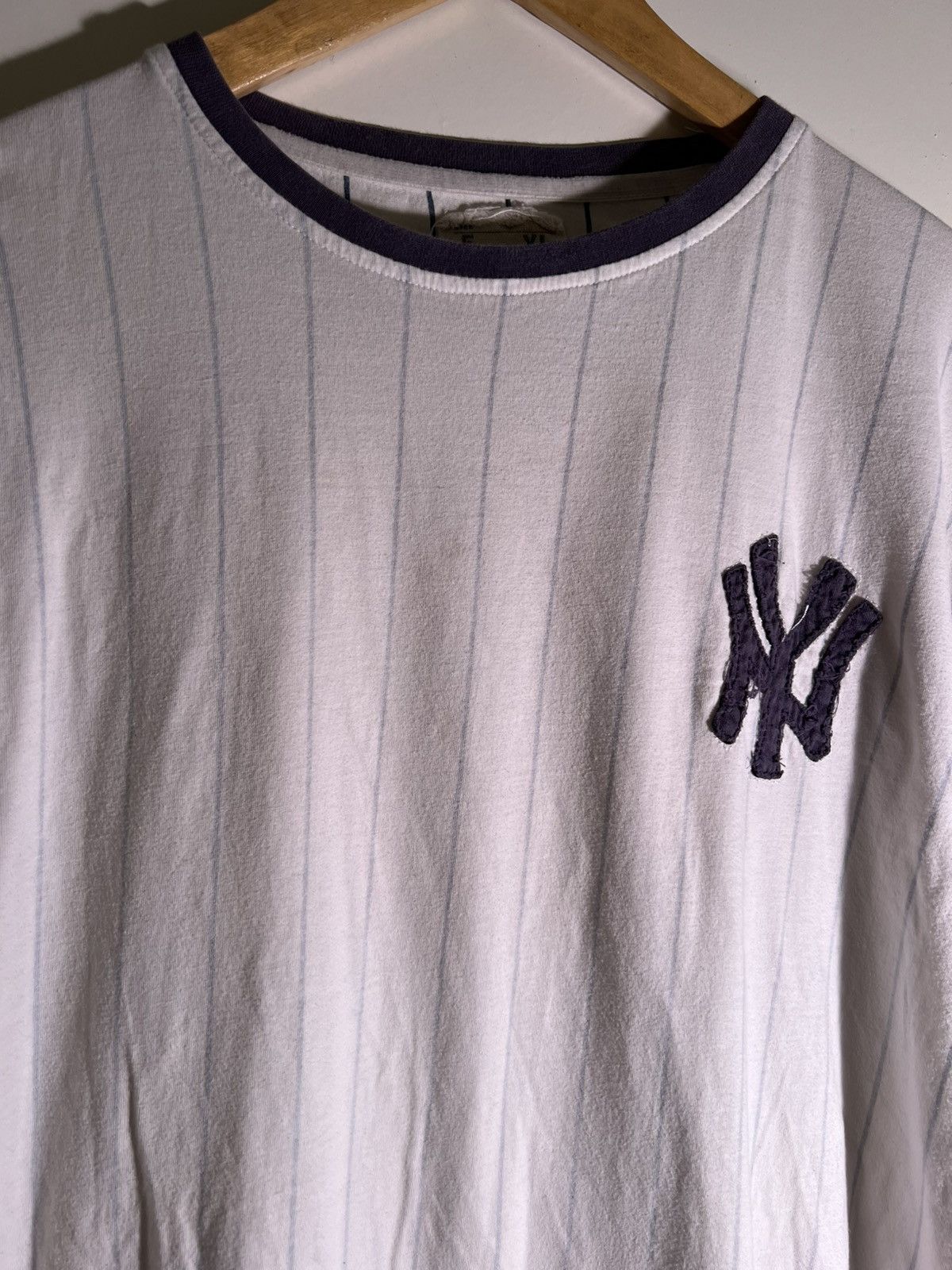 Vintage Y2K 2000’s Vintage New York Yankees Baseball Stripe T Shirt Size US XL / EU 56 / 4 - 3 Thumbnail
