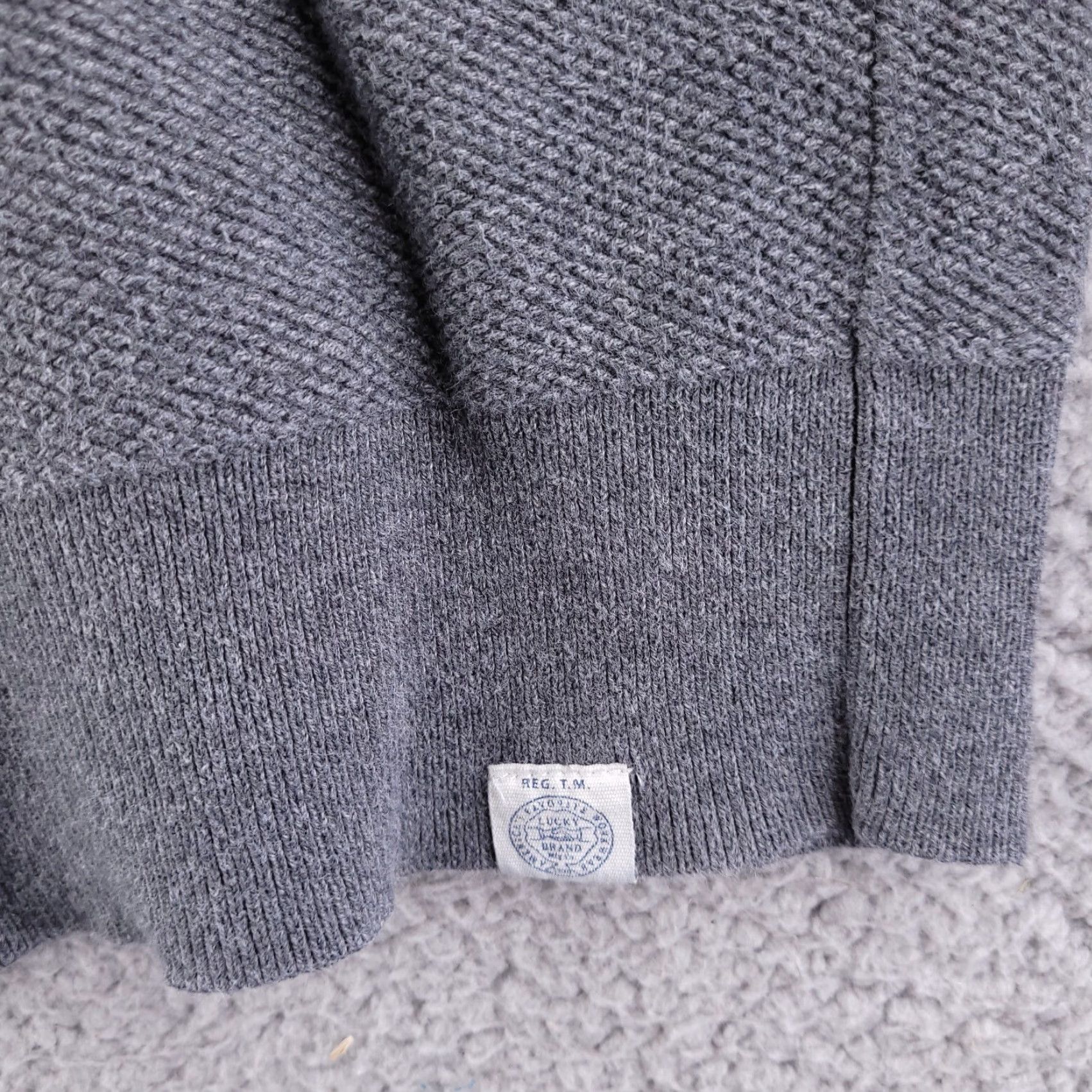 Lucky Brand Lucky Brand Sweater Mens Small Gray Knit V Neck Slim Fit Size US S / EU 44-46 / 1 - 2 Thumbnail