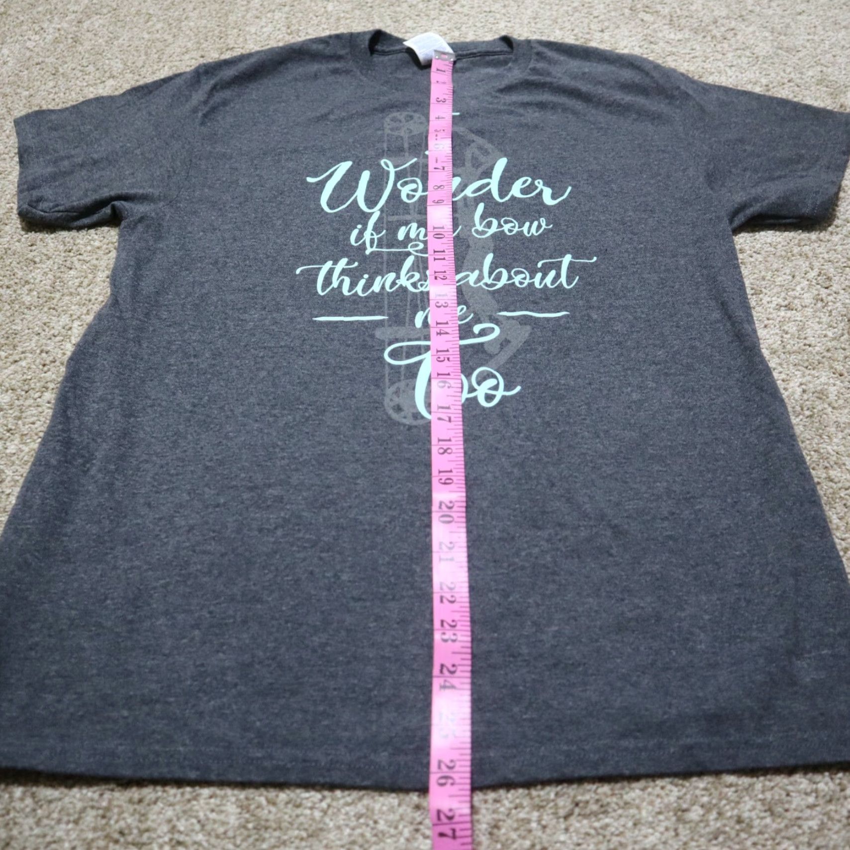 Delta I Wonder If my Bow Thinks about Me too Shirt Delta Men Medium Gray Hunter Shirt Bow Graphic Tee 90s? Size US M / EU 48-50 / 2 - 6 Thumbnail