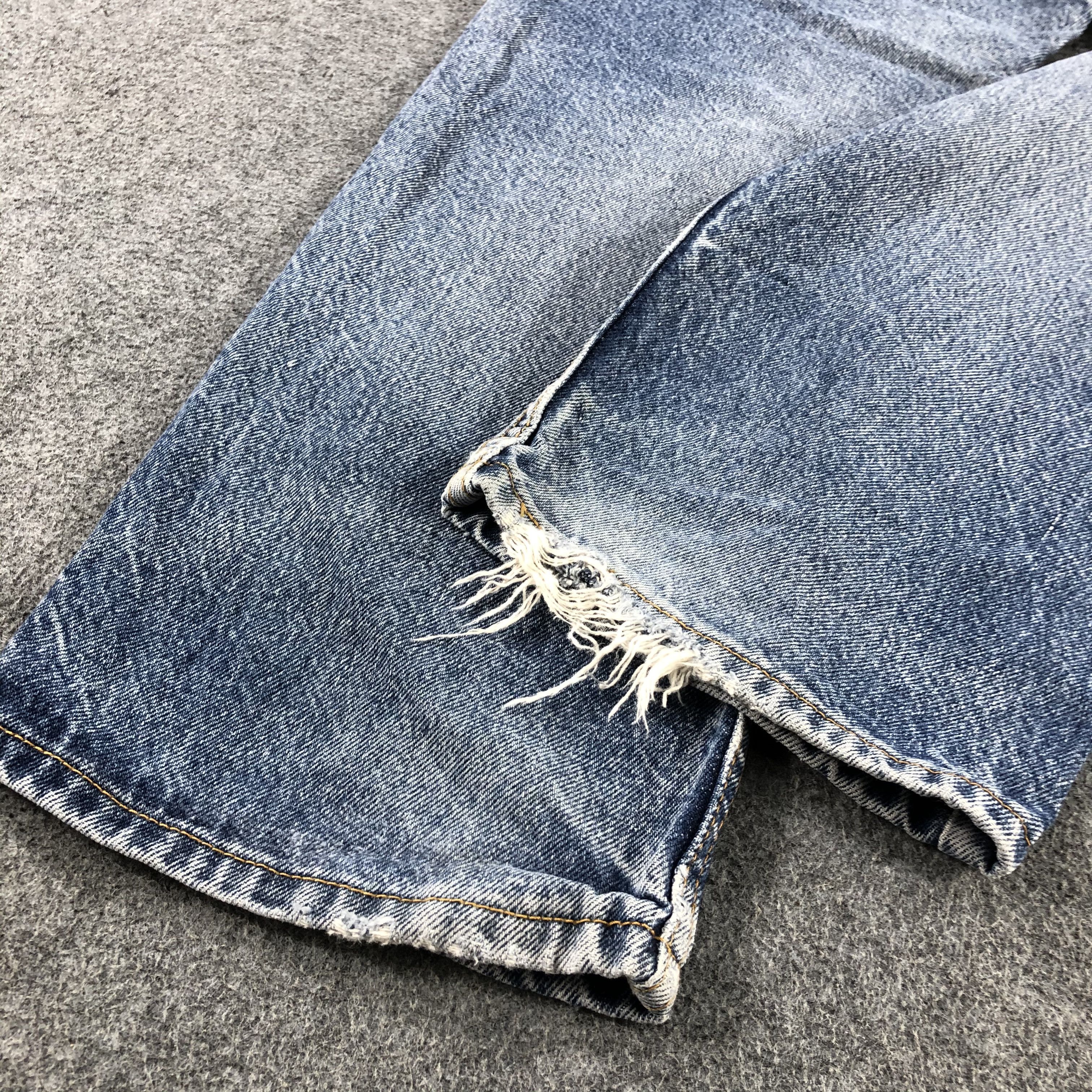 Levi's Vintage Blue Wash Levis 505 Jeans-J2275 Size US 35 - 6 Thumbnail
