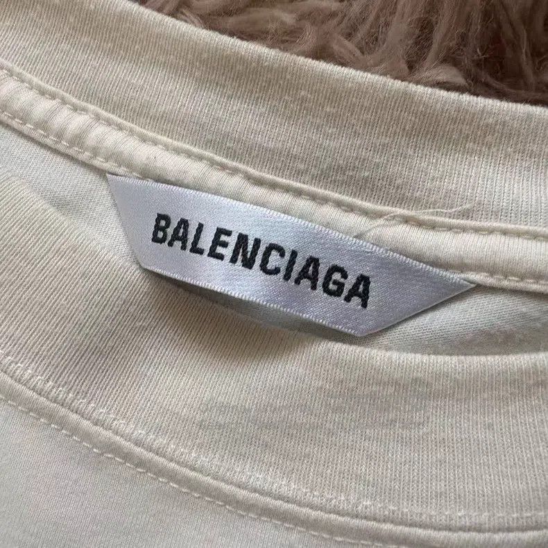 Balenciaga Balenciaga Logo All Over Short Sleeve T-Shirt Size US XS / EU 42 / 0 - 3 Thumbnail