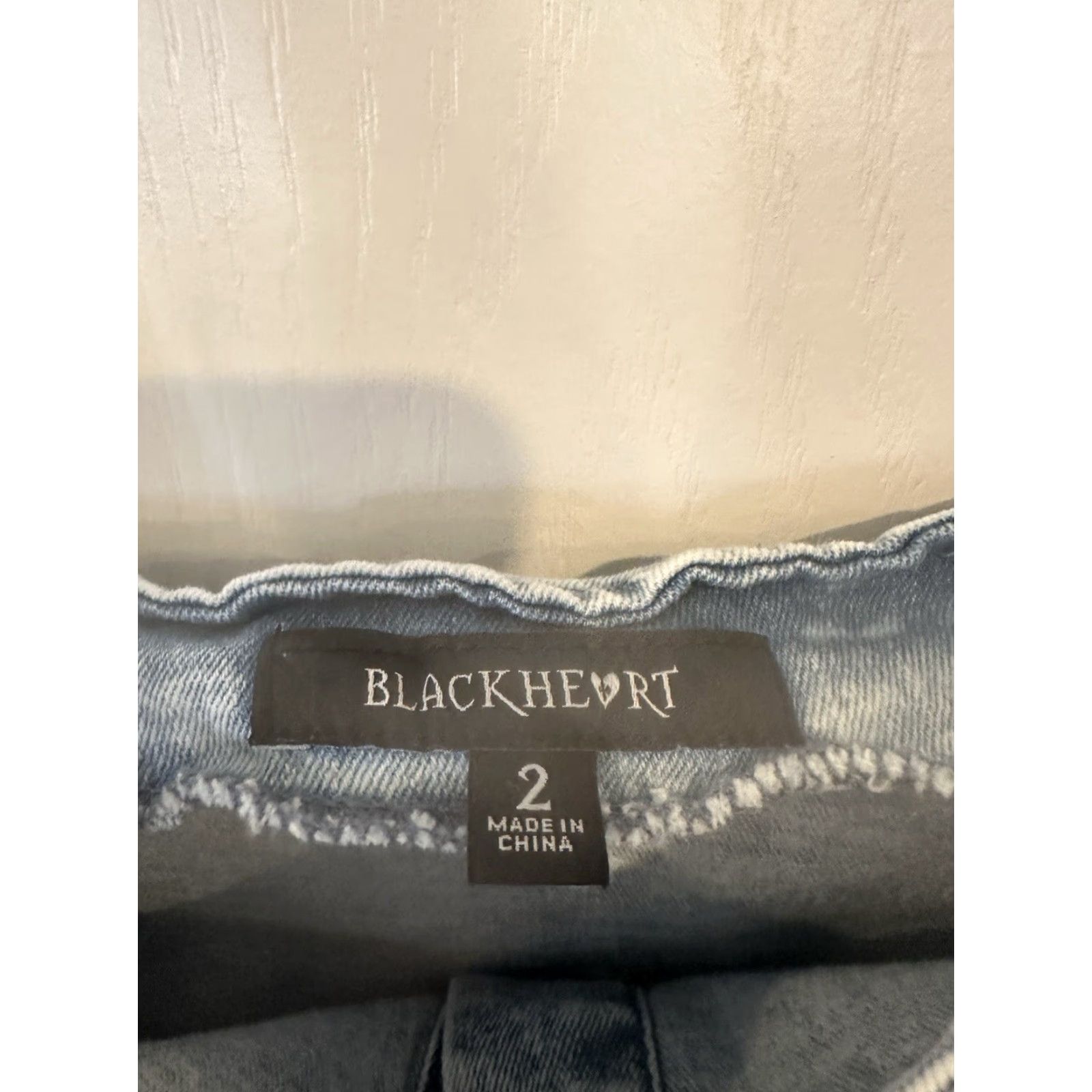 Hot Topic VINTAGE Hot Topic BlackHeart Heart Pocket Denim Mini Jean Dress Sleeveless Juniors Size 2 Blue Woman Short Size 26" / US 2 / IT 38 - 3 Thumbnail