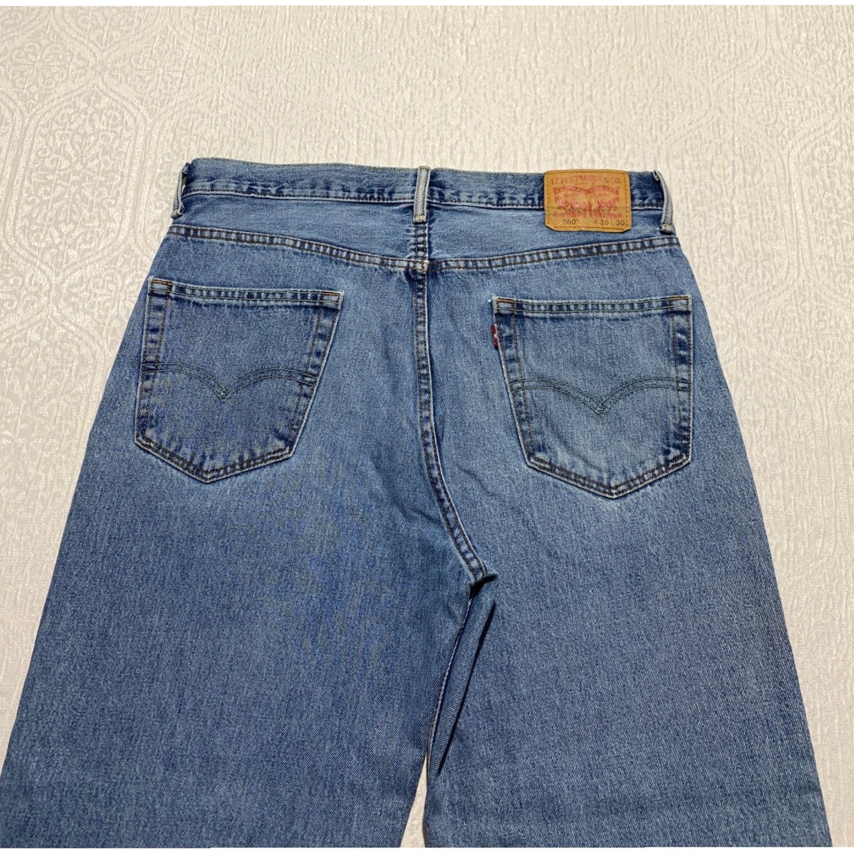 Levi's Levi's 550 Jeans Men Relaxed Fit Denim Light Wash W36 L30 Casual Everyday Pocket Closure Zip Button Size US 36 / EU 52 - 6 Thumbnail