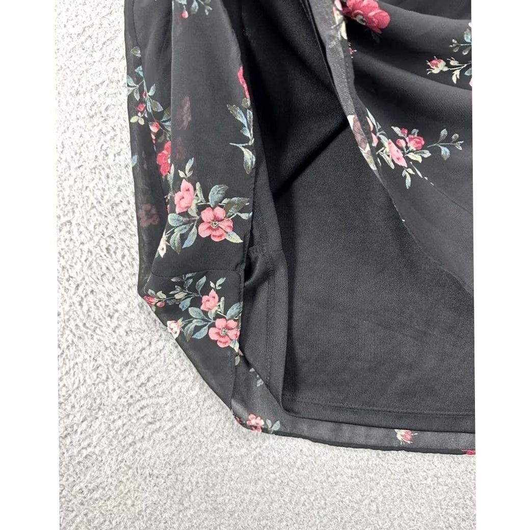 Supply & Demand Supply Demand Women Large Black Floral Henley Sleeveless Blouse Size L / US 10 / IT 46 - 6 Thumbnail