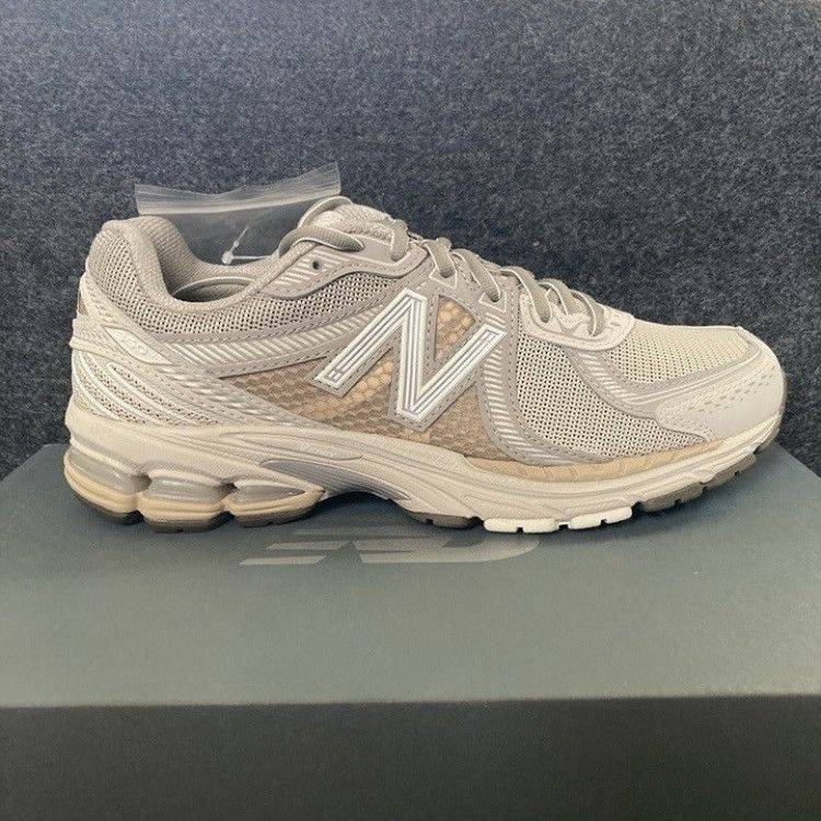 New Balance NEW - New Balance 860v2 Mars - Men's size 7.5 / Women's sz 9 Size US 7.5 / EU 40-41 - 9 Thumbnail