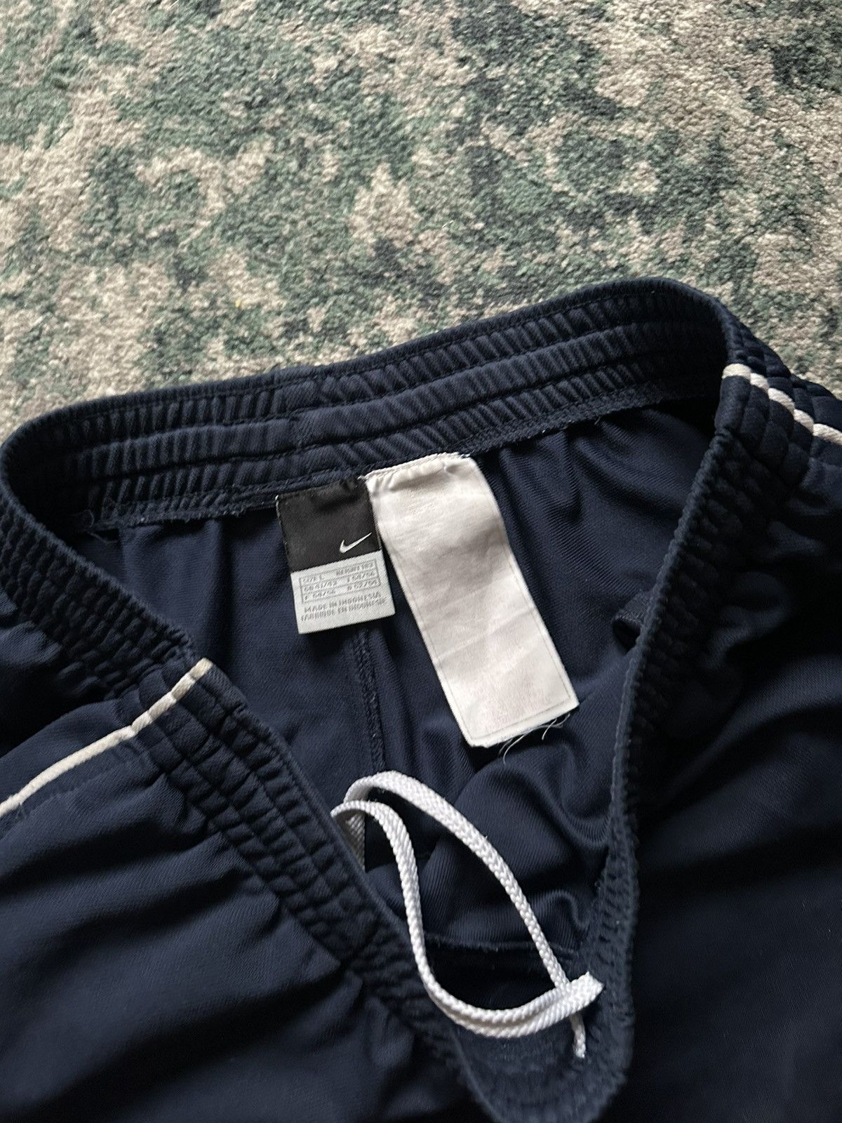 Nike VINTAGE NIKE SKEPTA TN STYLE BAGGY FLARED TRACK PANTS Y2K L Size US 34 / EU 50 - 4 Thumbnail