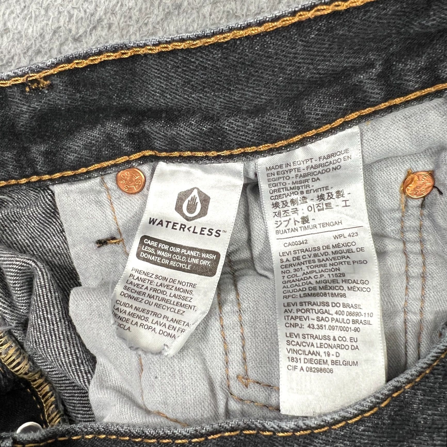 Levi's Levi's 501 Jeans Men 29x28 Black Denim Straight Leg Button Fly Casual Pants Size US 29 - 7 Thumbnail