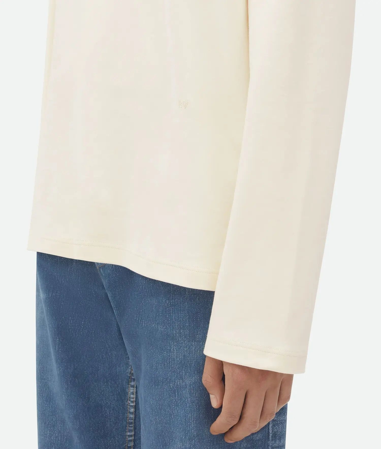 Bottega Veneta o1w1db10525 Fluid Jersey T-Shirt in Chalk Size US S / EU 44-46 / 1 - 4 Thumbnail